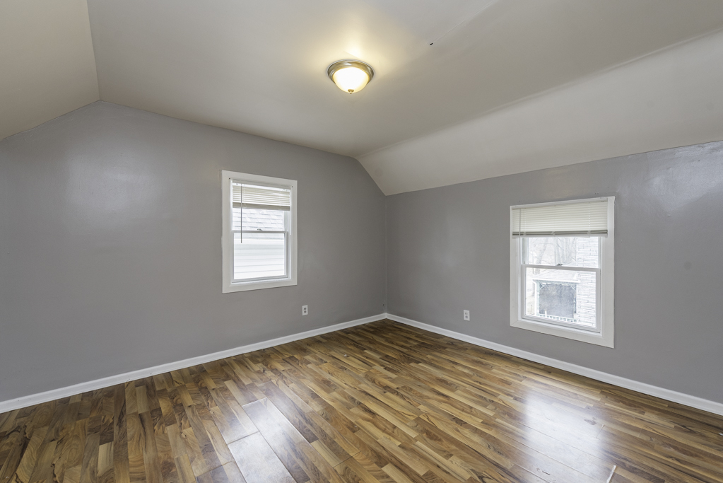 205 S Park Avenue, Waukegan, IL 60085