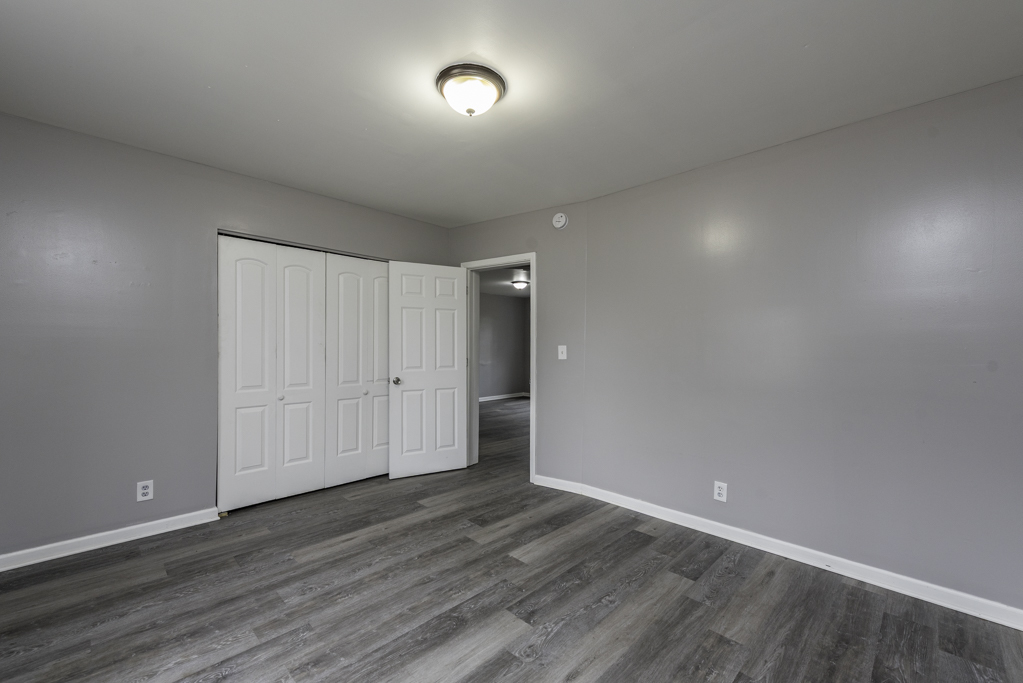 205 S Park Avenue, Waukegan, IL 60085