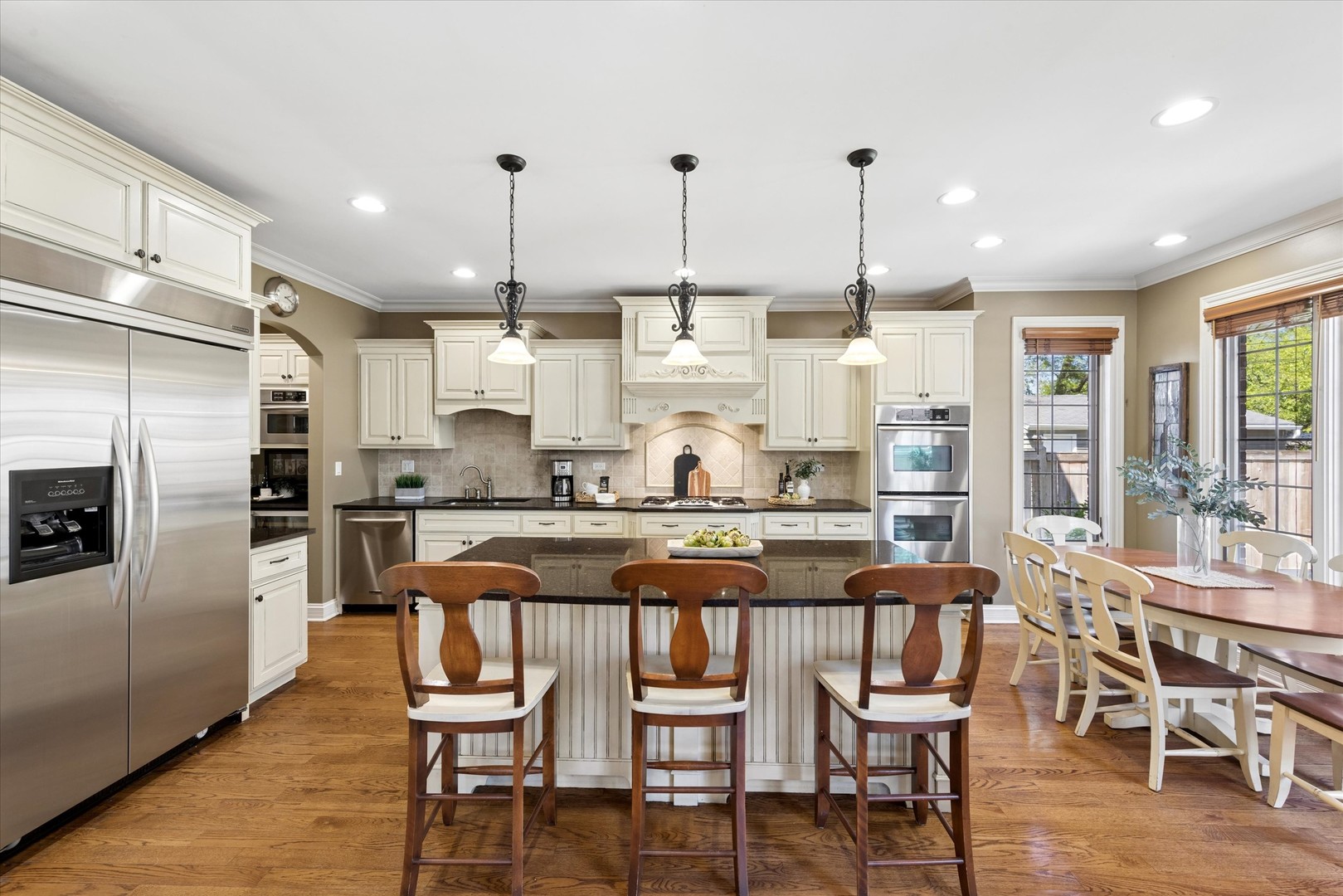 817 S Fairfield Avenue, Elmhurst, IL 60126