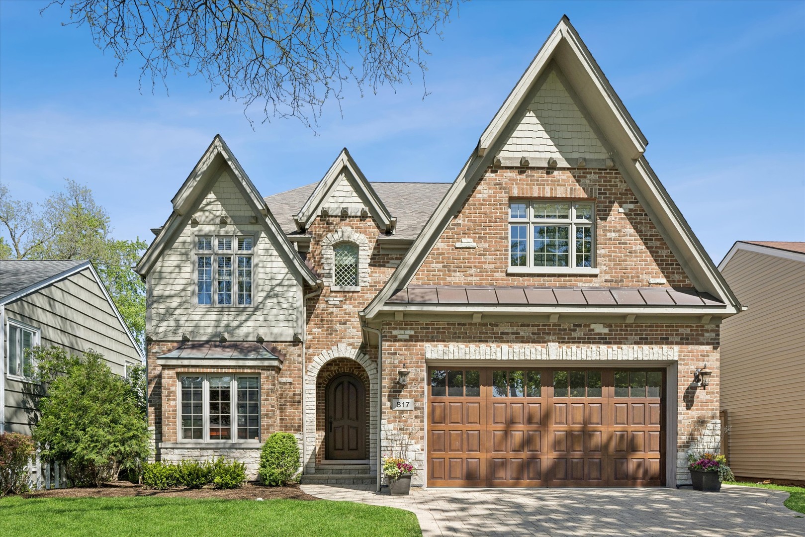 817 S Fairfield Avenue, Elmhurst, IL 60126
