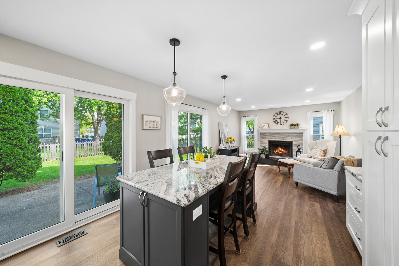 5S742 Meadow Lake Drive, Naperville, IL 60540