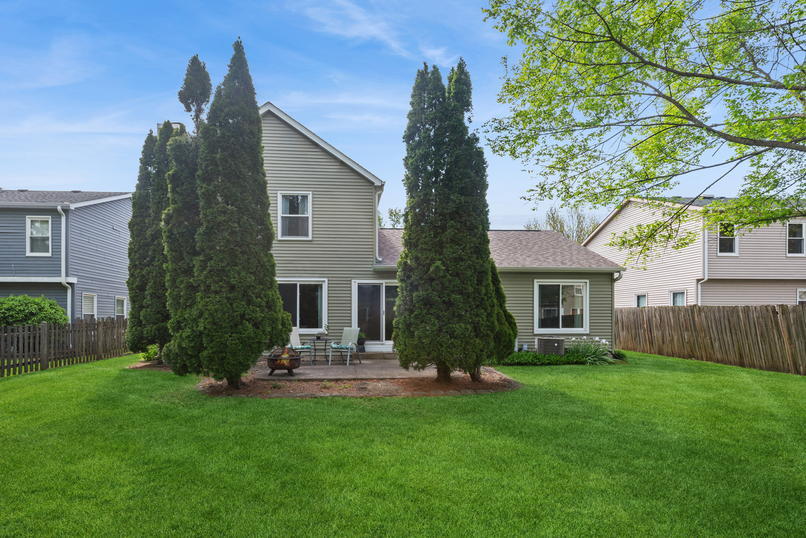 5S742 Meadow Lake Drive, Naperville, IL 60540