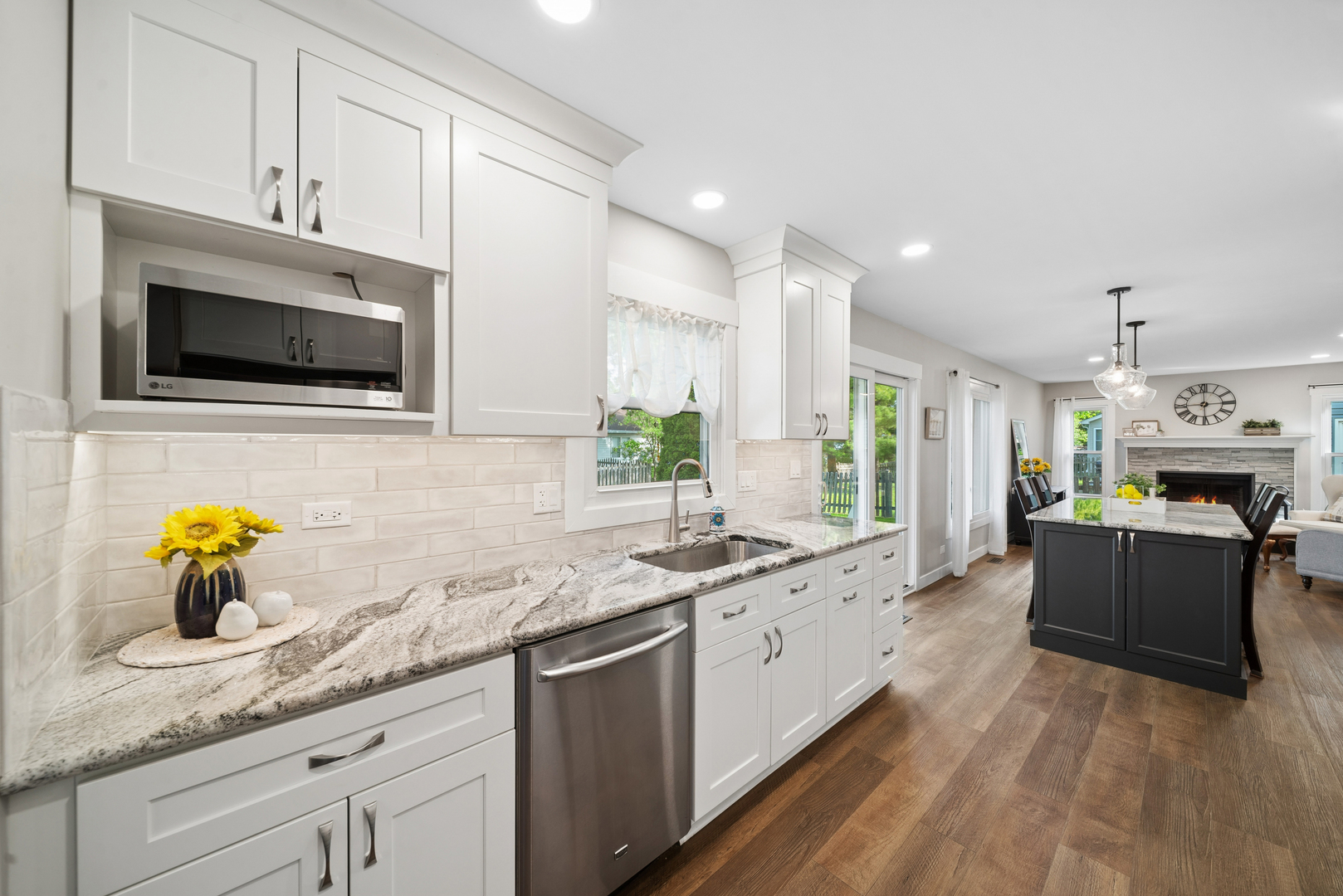 5S742 Meadow Lake Drive, Naperville, IL 60540