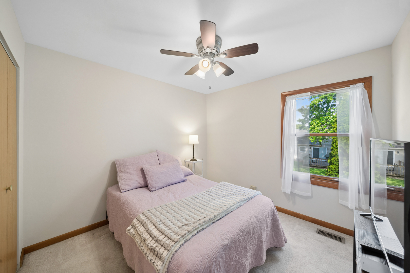 5S742 Meadow Lake Drive, Naperville, IL 60540