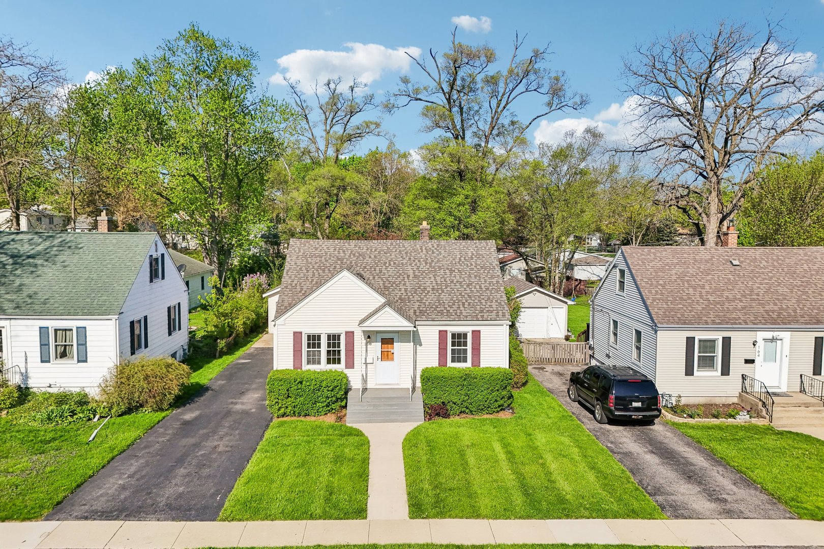 158 N Garfield Avenue, Mundelein, IL 60060