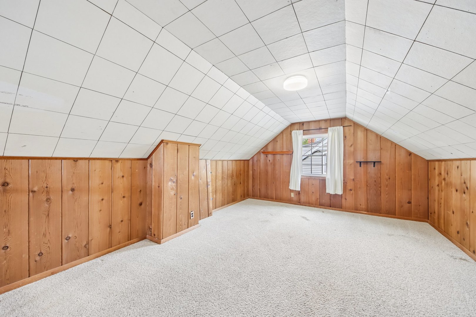 158 N Garfield Avenue, Mundelein, IL 60060