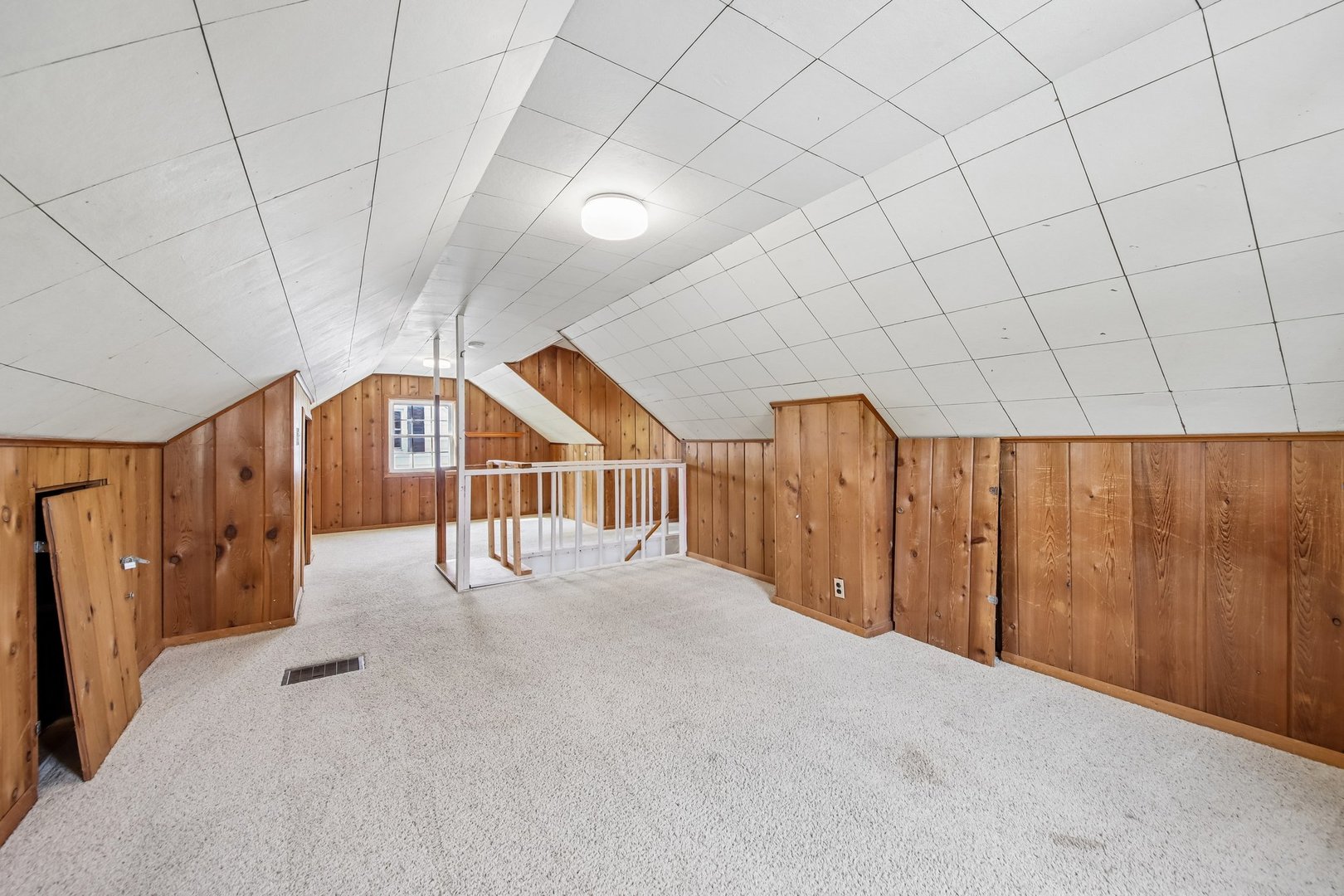 158 N Garfield Avenue, Mundelein, IL 60060