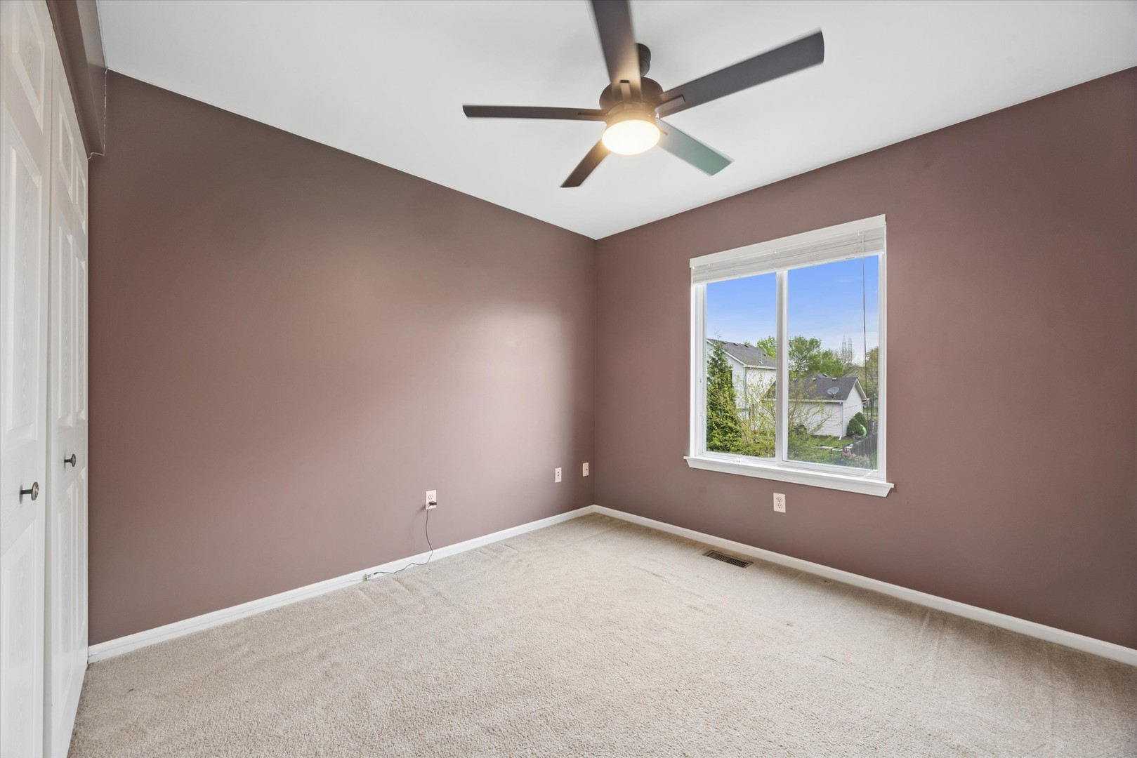 2070 Whitmore Drive, Romeoville, IL 60446