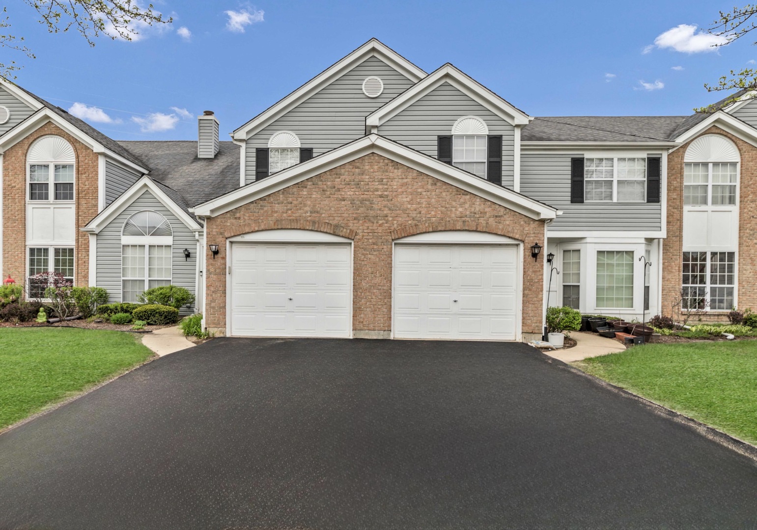 5903 Delaware Avenue, Gurnee, IL 60031
