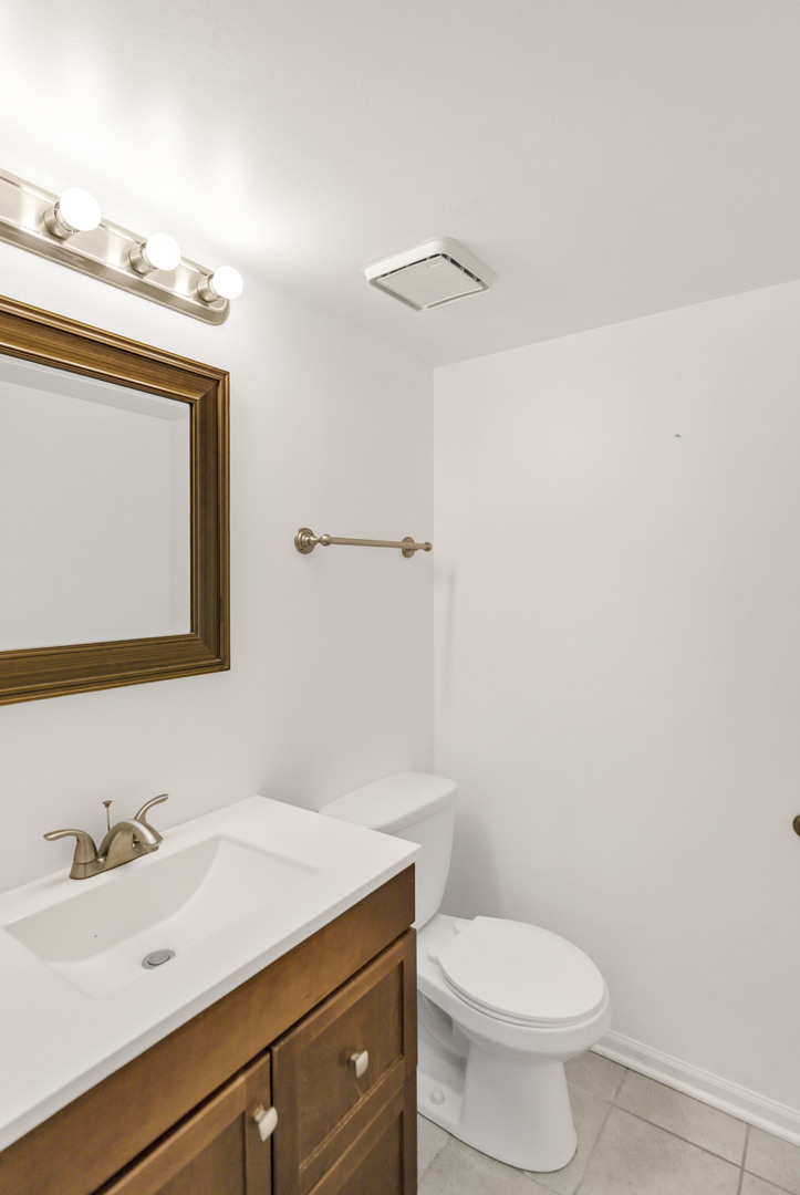 5903 Delaware Avenue, Gurnee, IL 60031