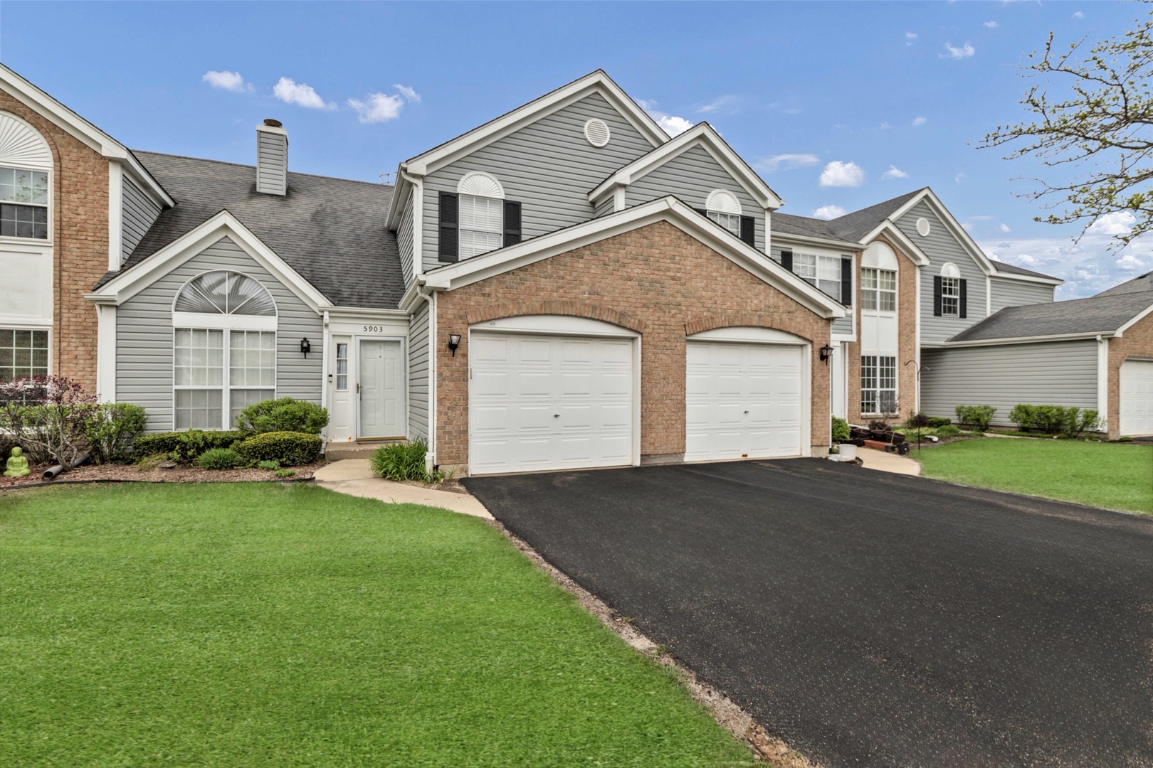 5903 Delaware Avenue, Gurnee, IL 60031