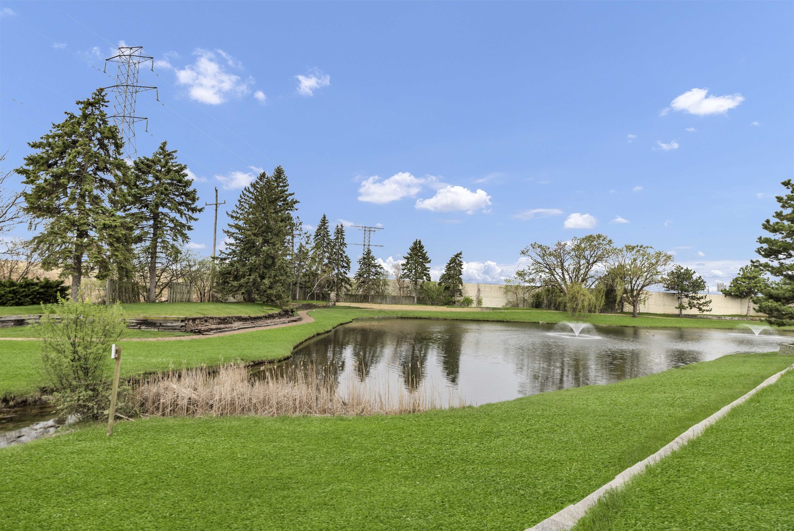 5903 Delaware Avenue, Gurnee, IL 60031