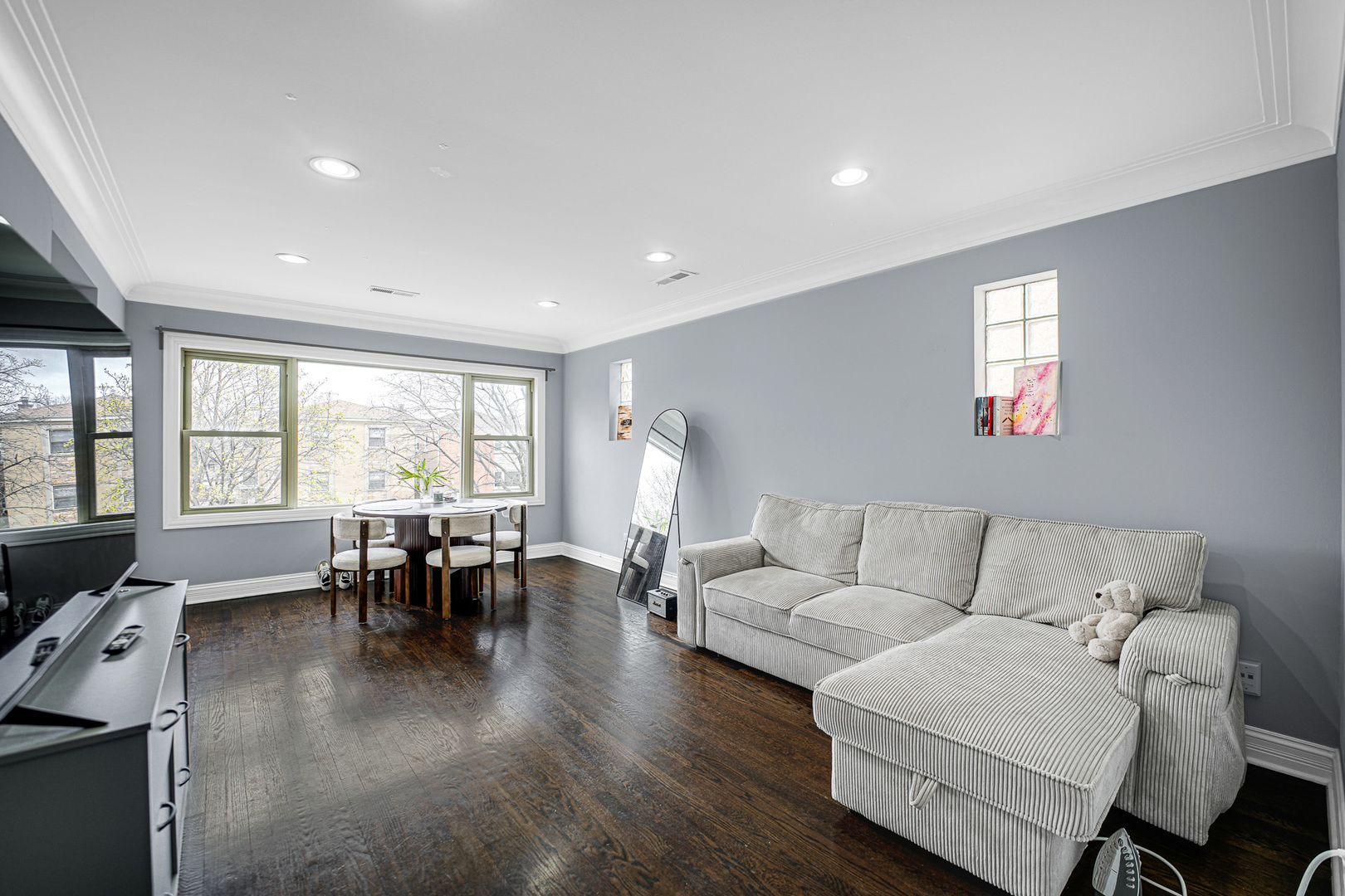 2437 N 78th Avenue, Elmwood Park, IL 60707