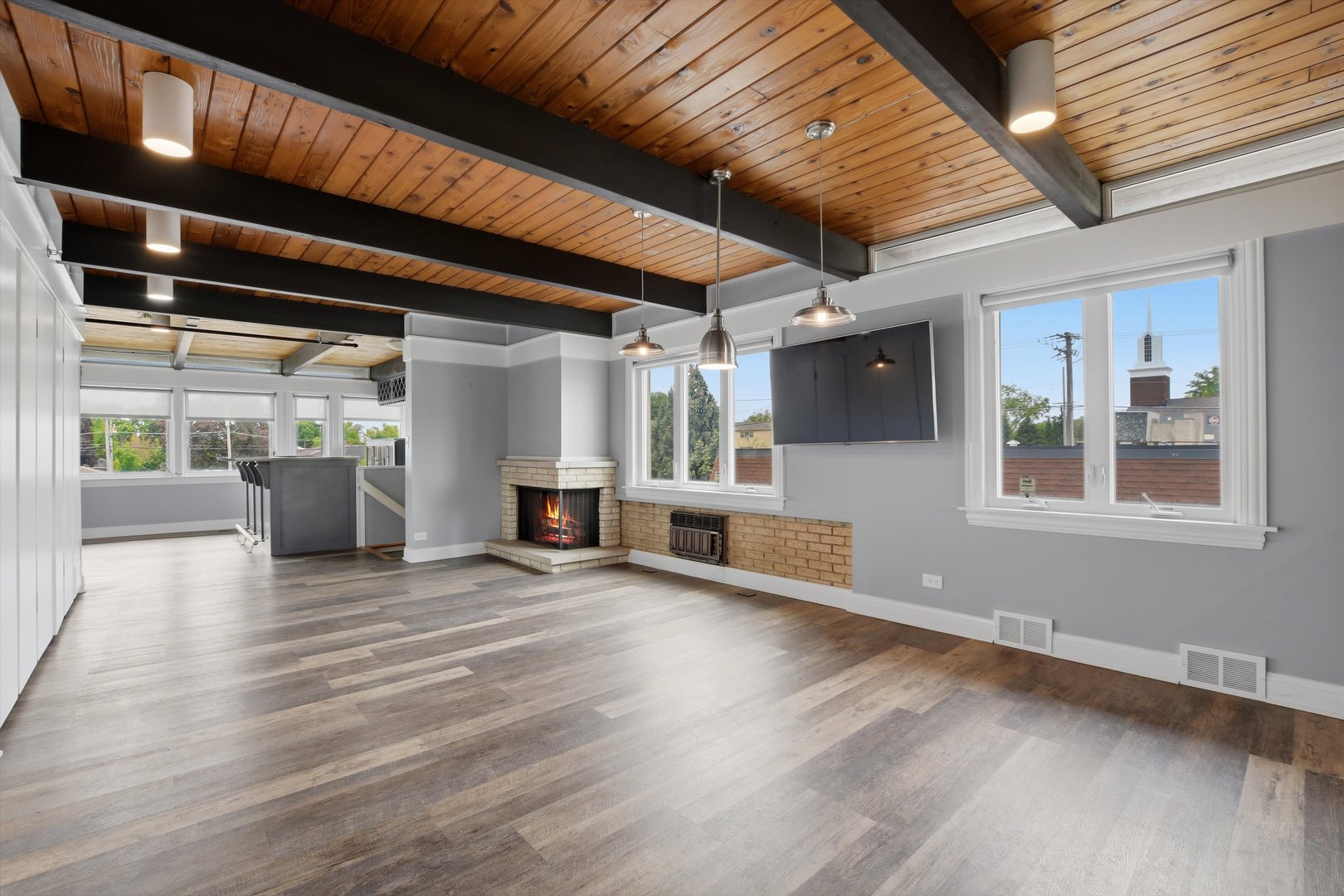 10550 W Cermak Road, Westchester, IL 60154
