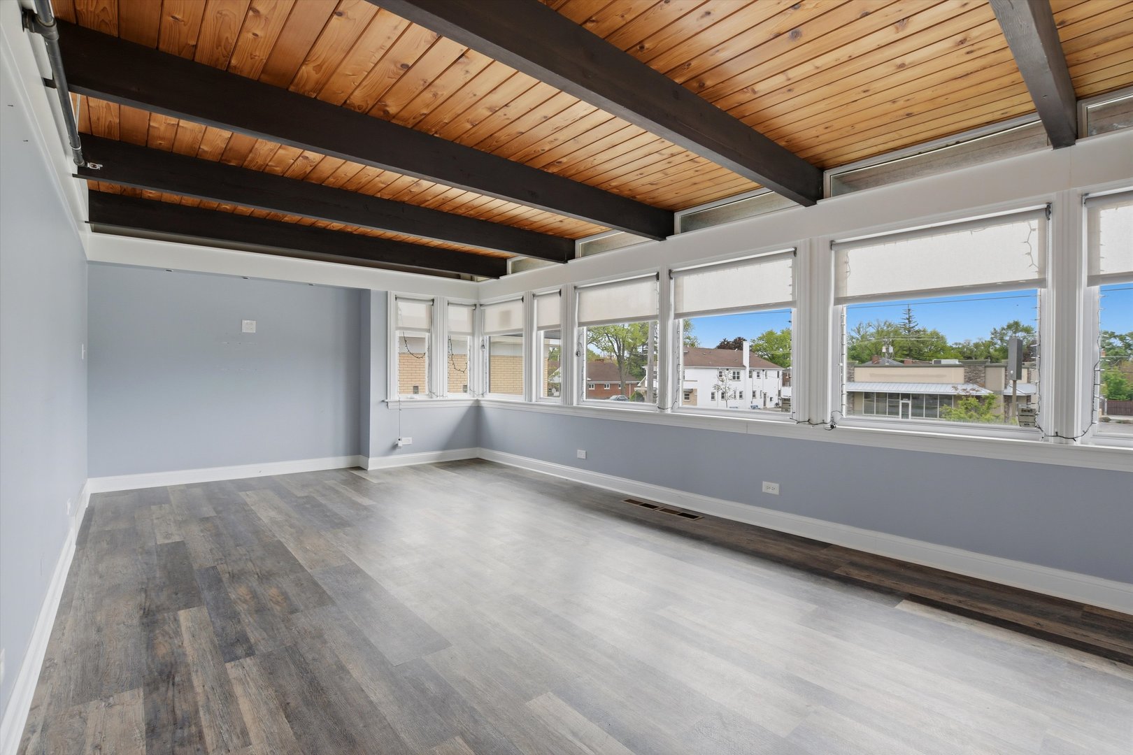 10550 W Cermak Road, Westchester, IL 60154