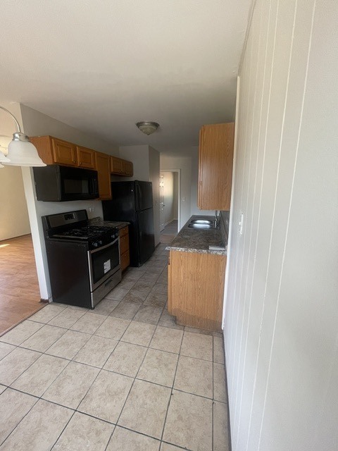 1590 Perry Court #A, Aurora, IL 60505