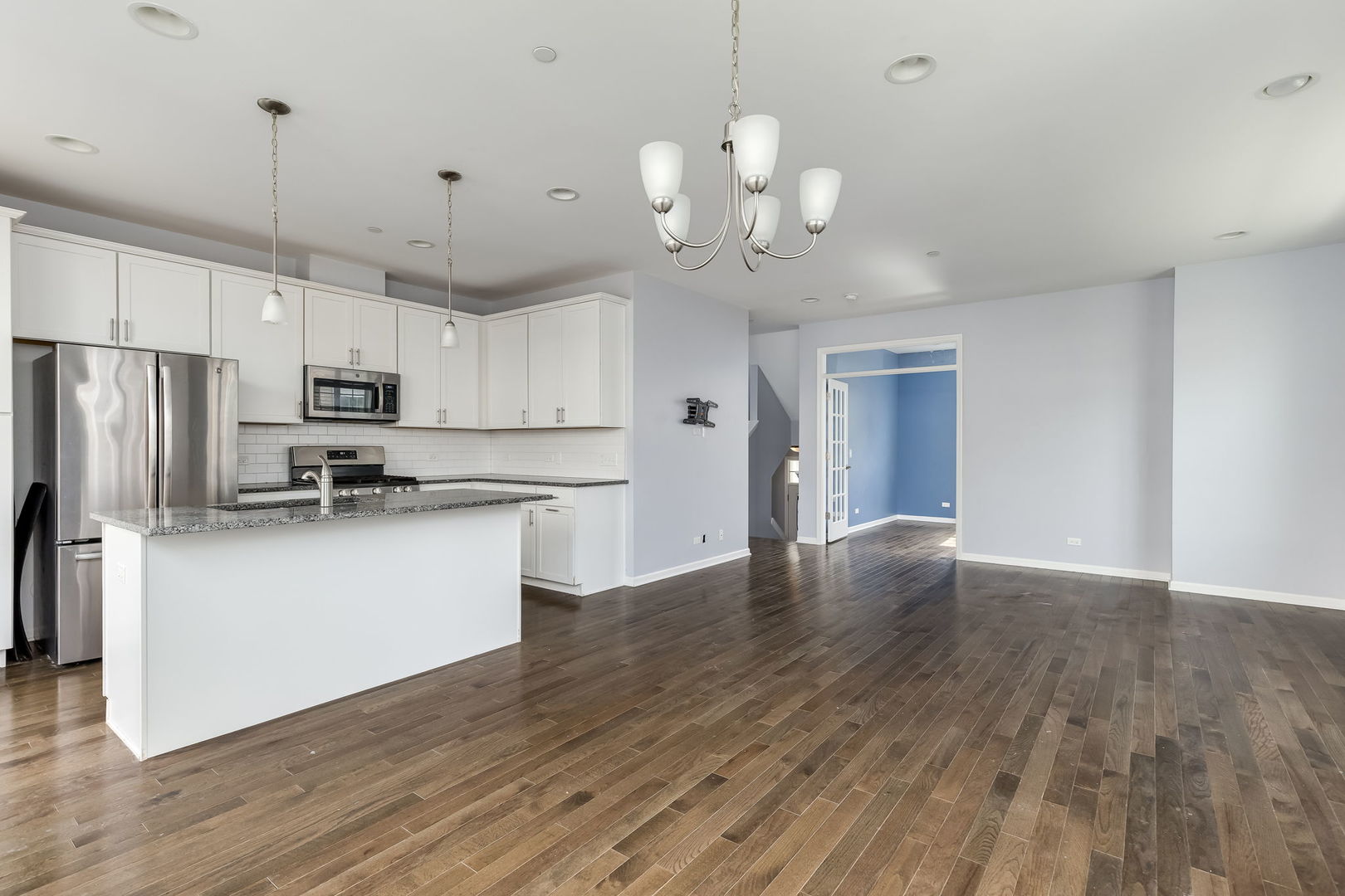 822 Center Street, Des Plaines, IL 60016