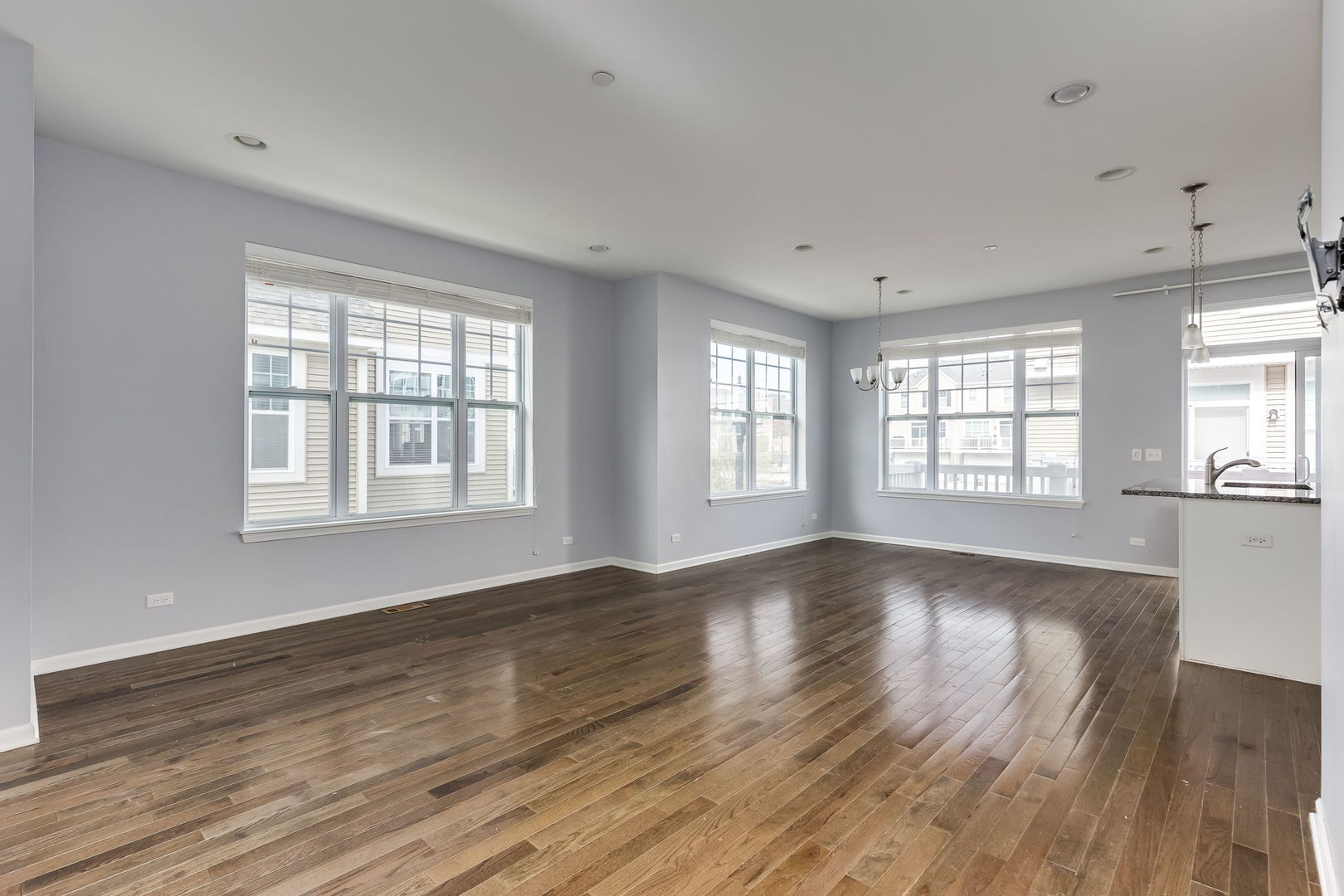 822 Center Street, Des Plaines, IL 60016