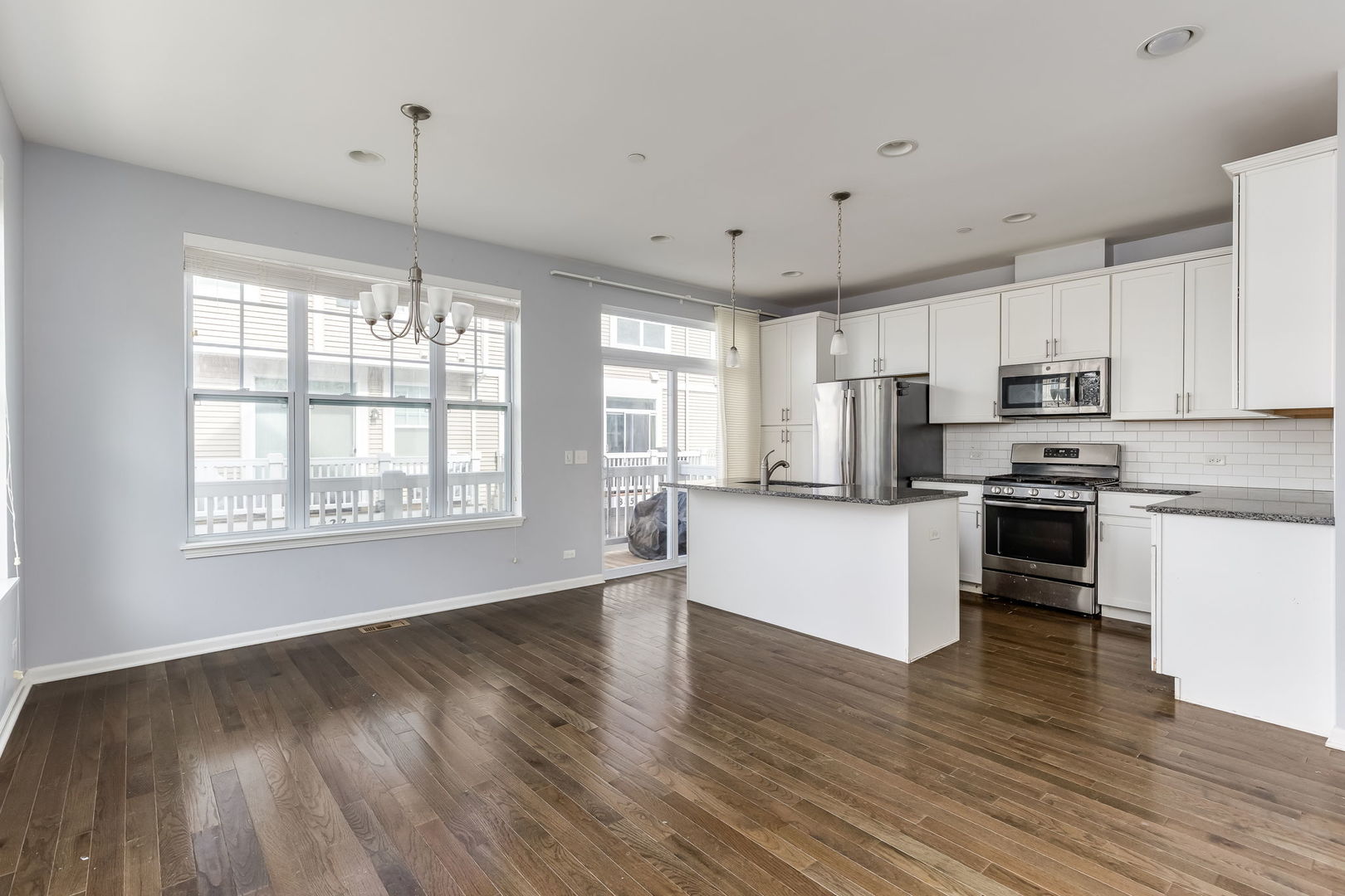 822 Center Street, Des Plaines, IL 60016