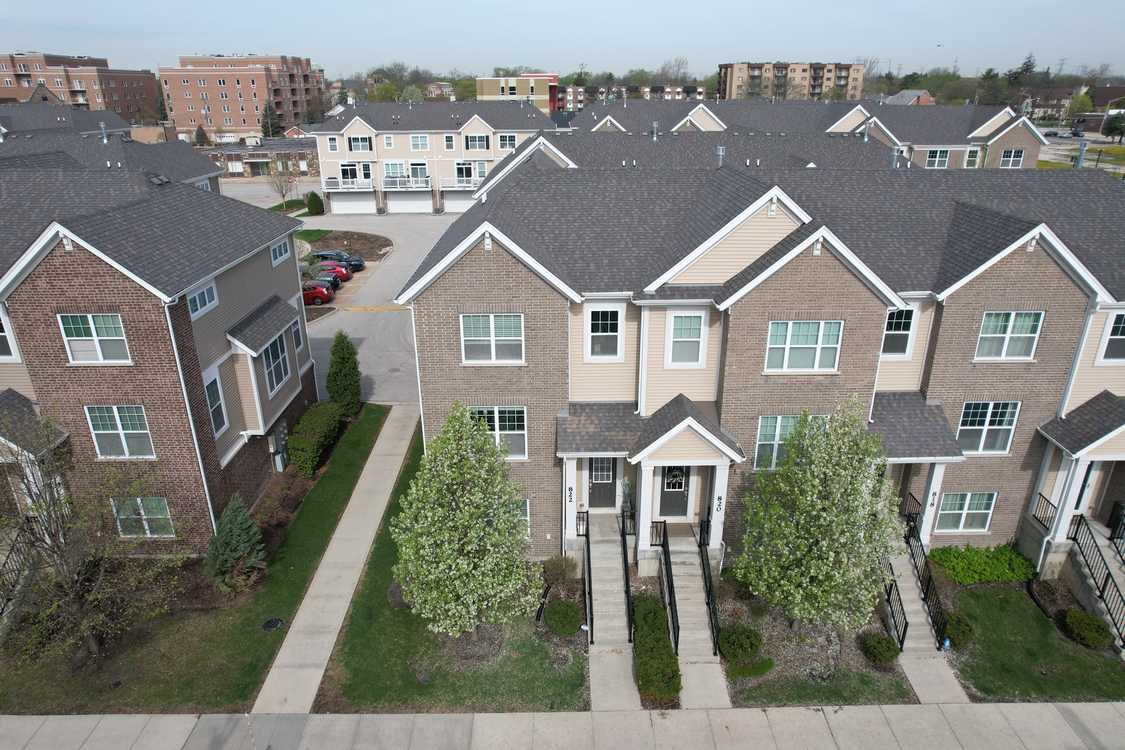 822 Center Street, Des Plaines, IL 60016