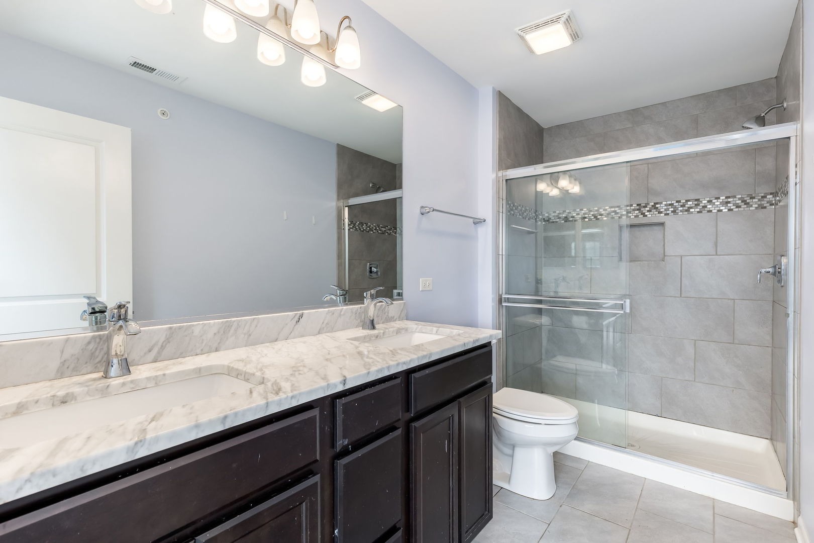 822 Center Street, Des Plaines, IL 60016