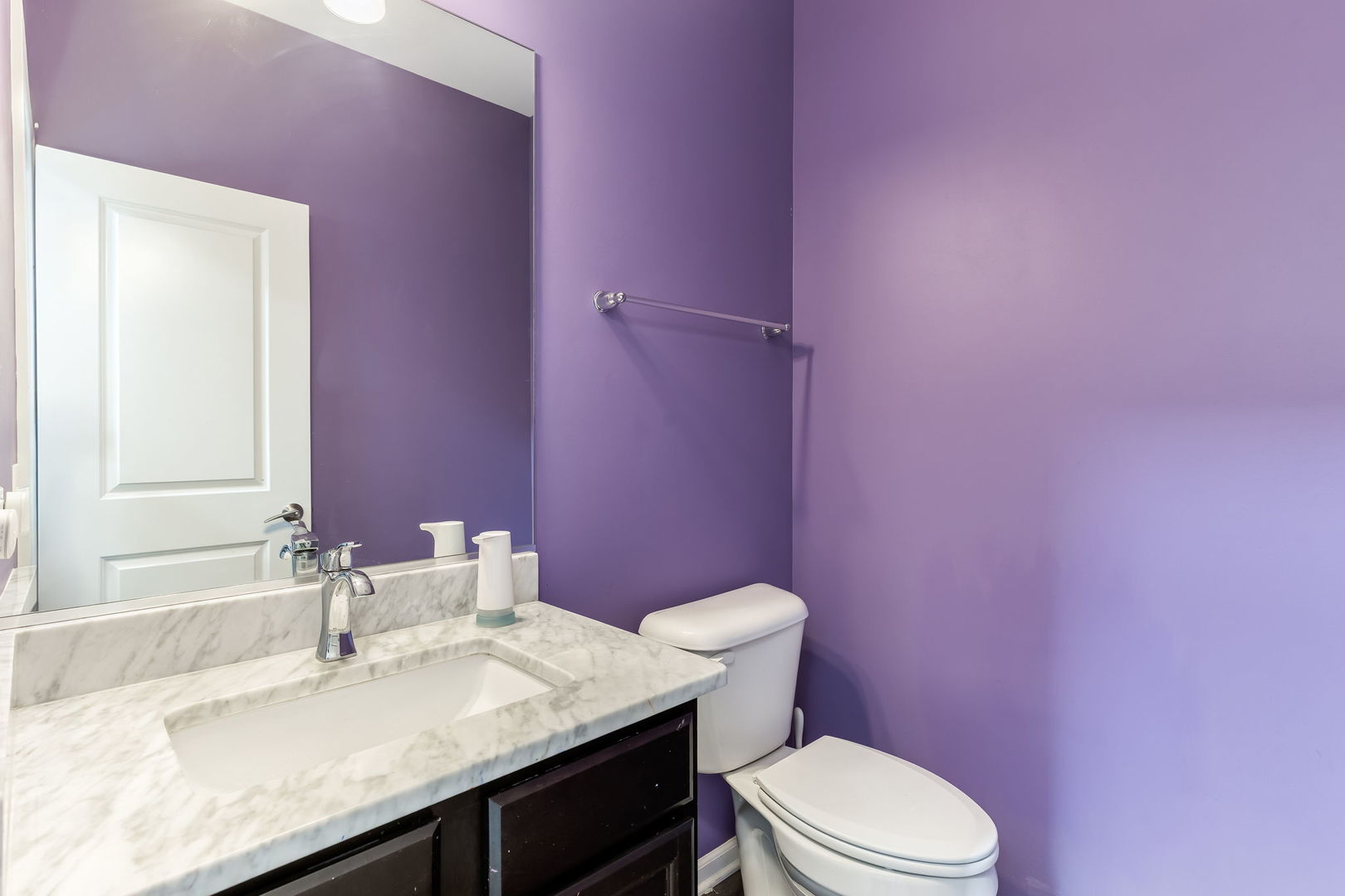 822 Center Street, Des Plaines, IL 60016