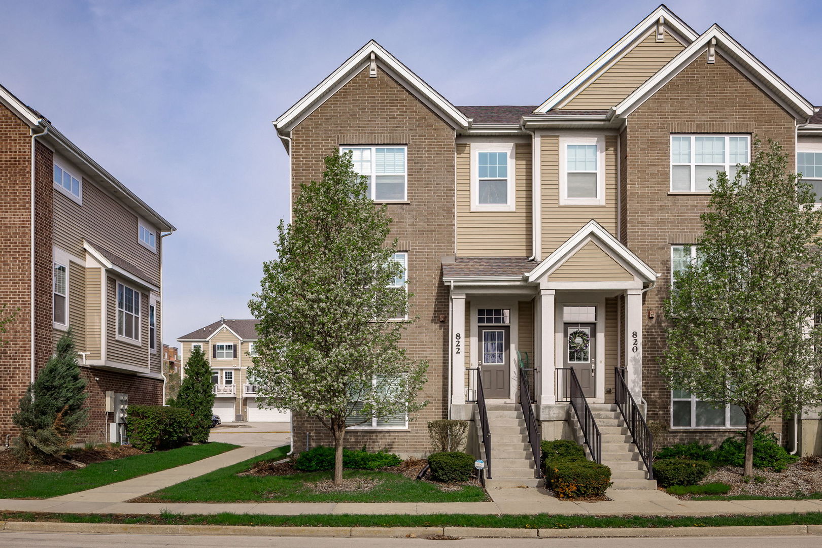 822 Center Street, Des Plaines, IL 60016