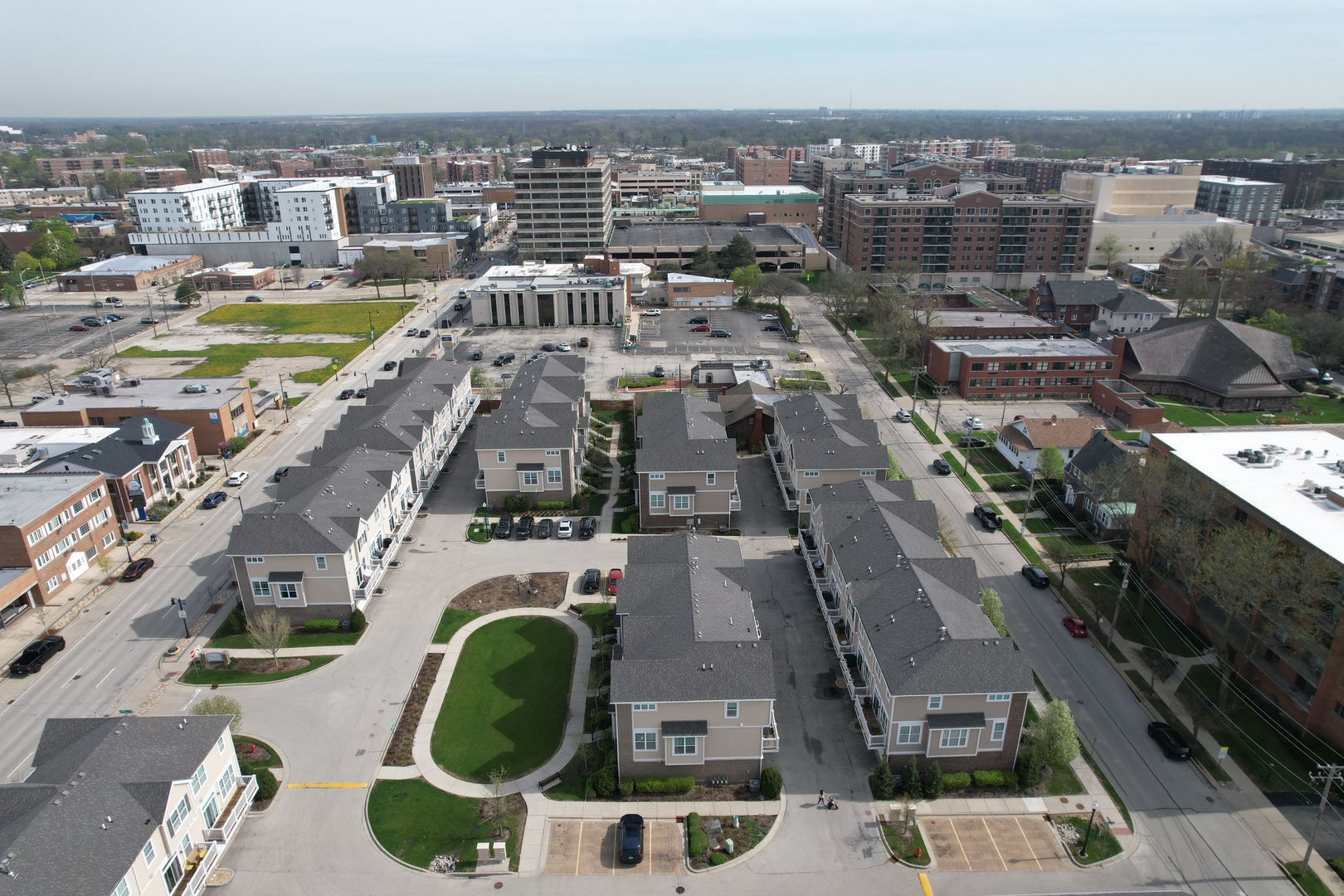 822 Center Street, Des Plaines, IL 60016