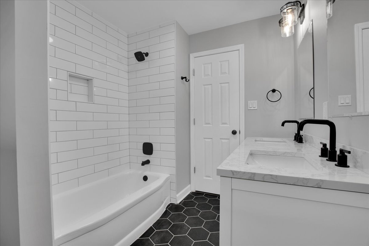 312 S Oak Street, Palatine, IL 60067