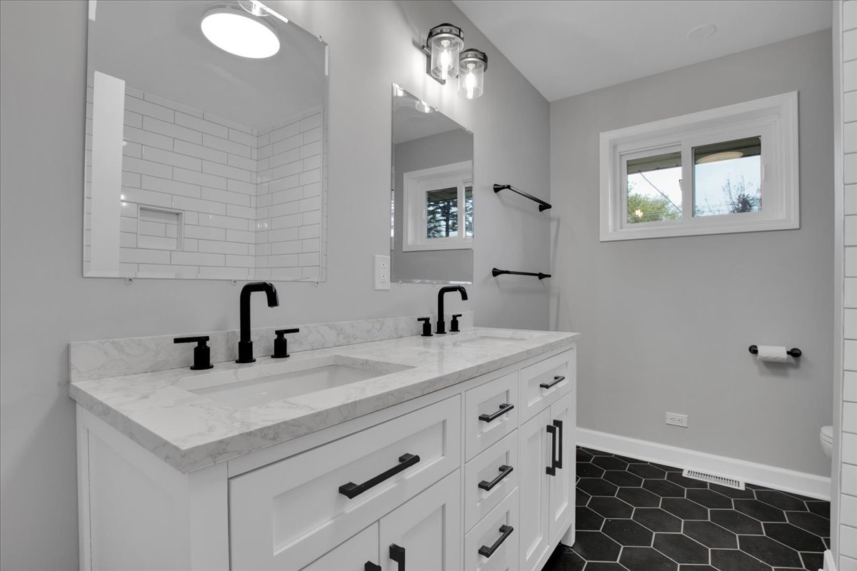 312 S Oak Street, Palatine, IL 60067