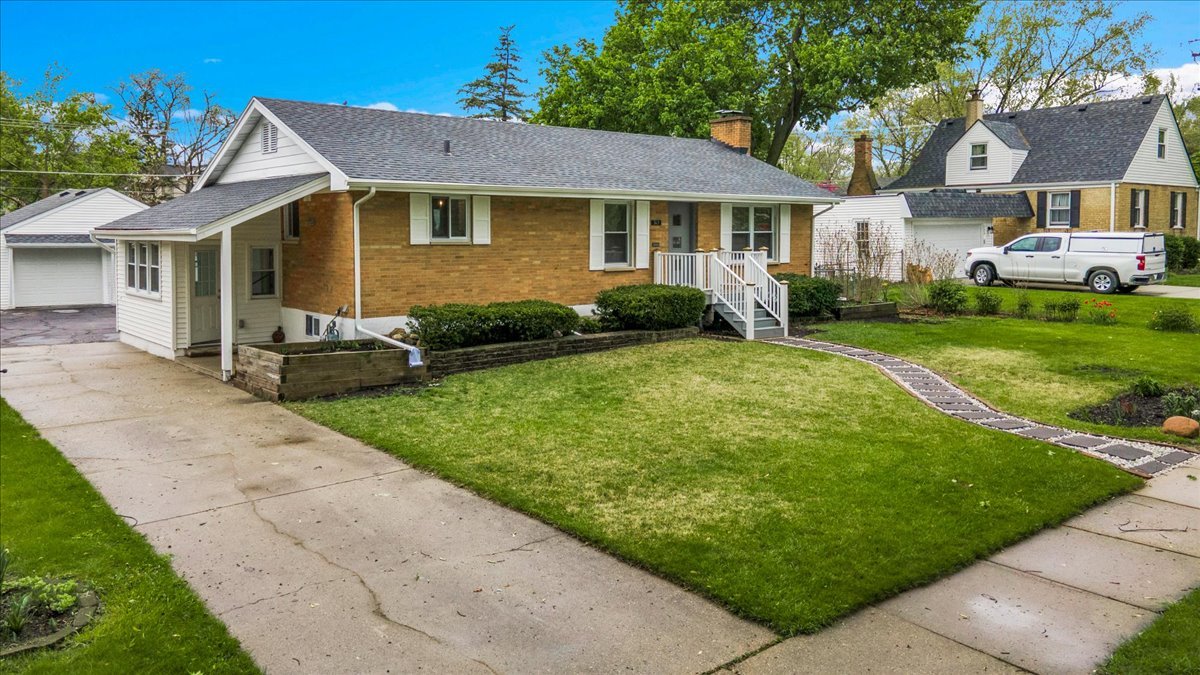 312 S Oak Street, Palatine, IL 60067