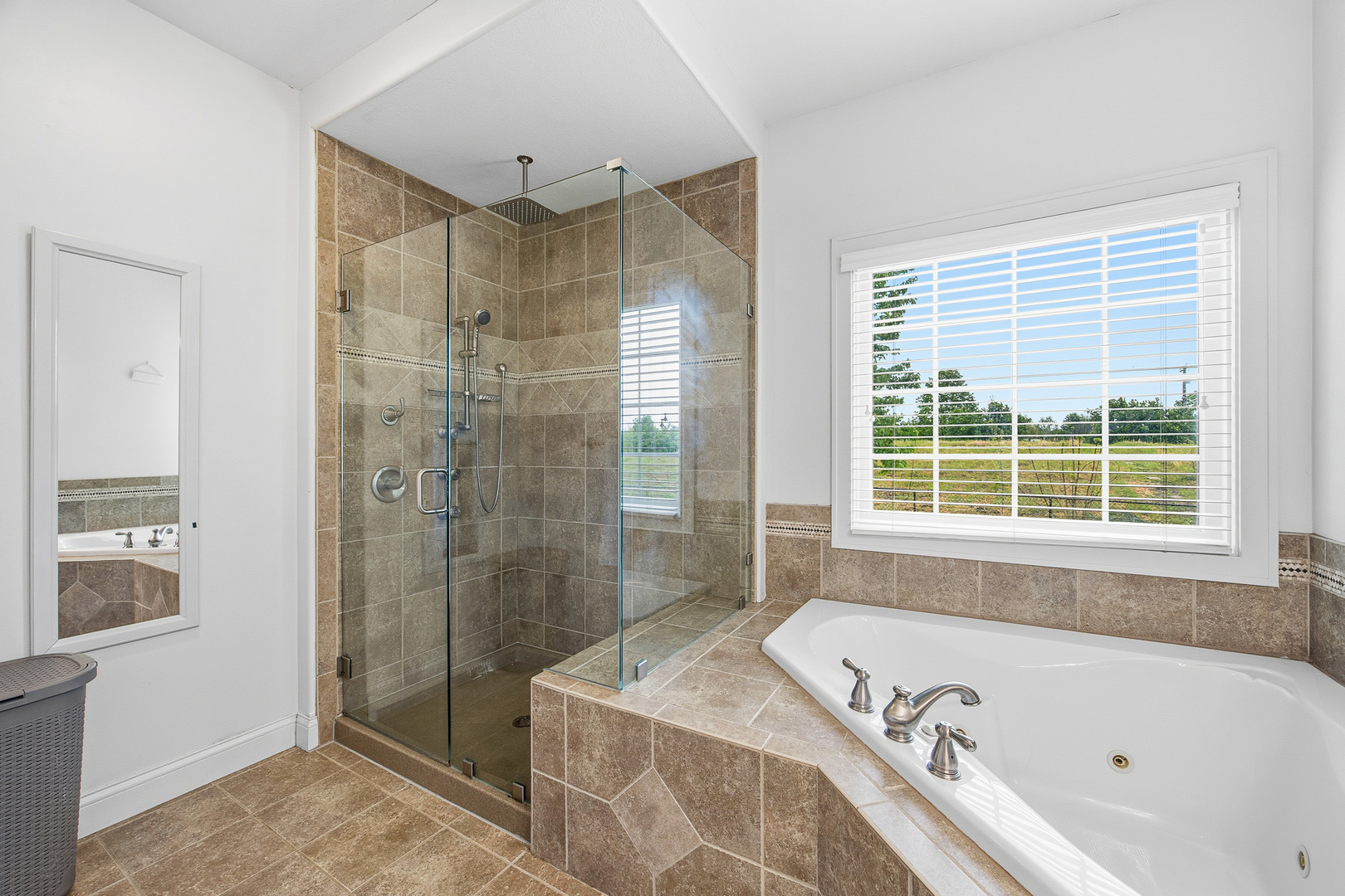 2704 Vrooman Court, Bloomington, IL 61704