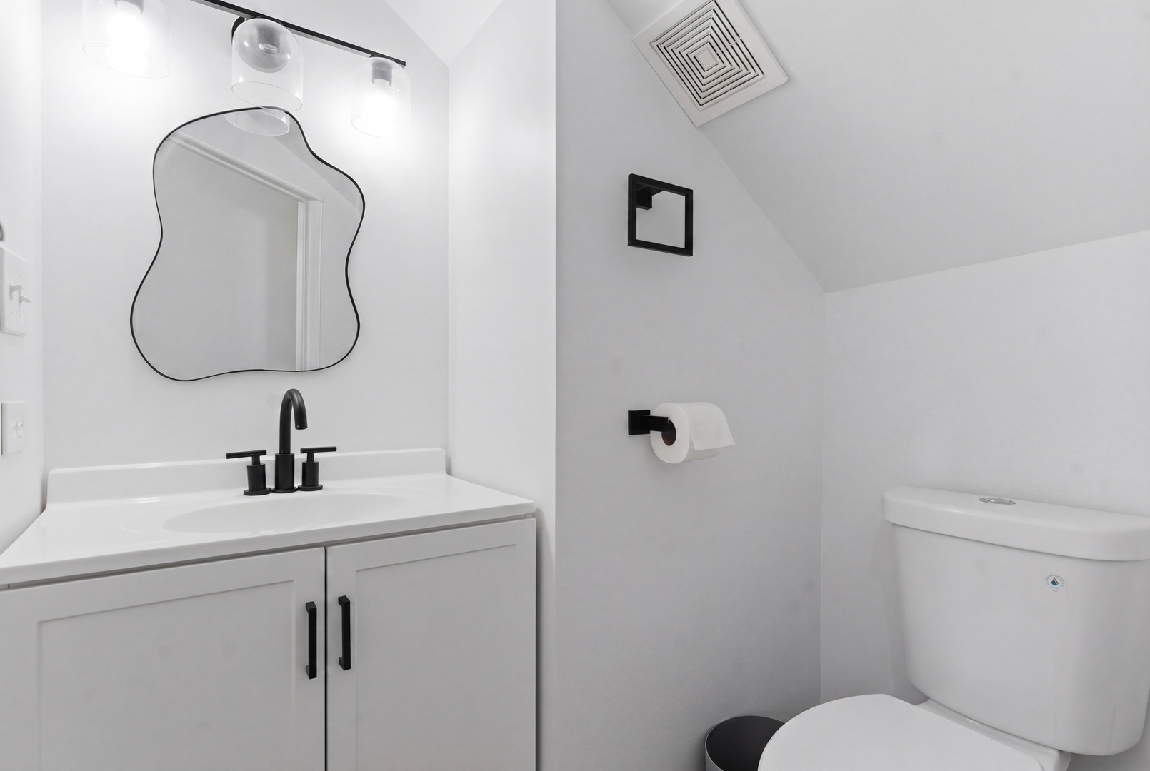 835 S Claremont Avenue, Chicago, IL 60612