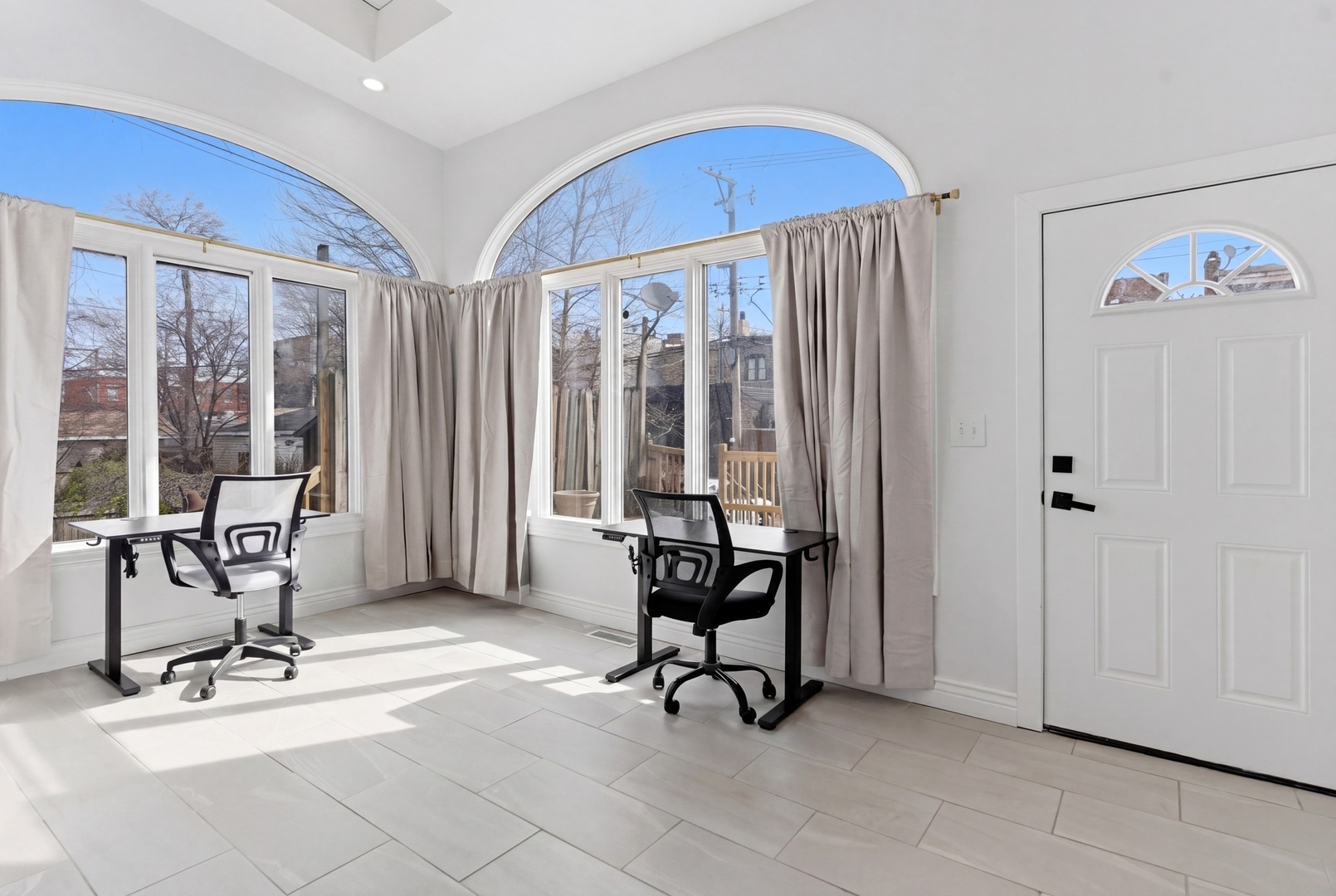 835 S Claremont Avenue, Chicago, IL 60612