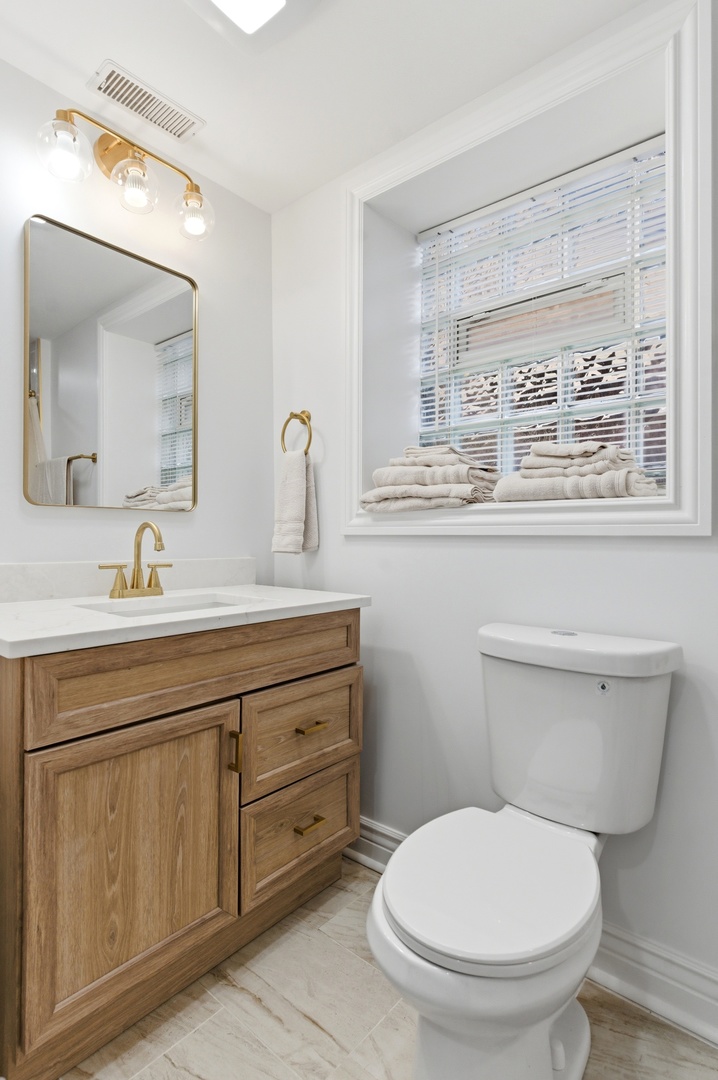 835 S Claremont Avenue, Chicago, IL 60612