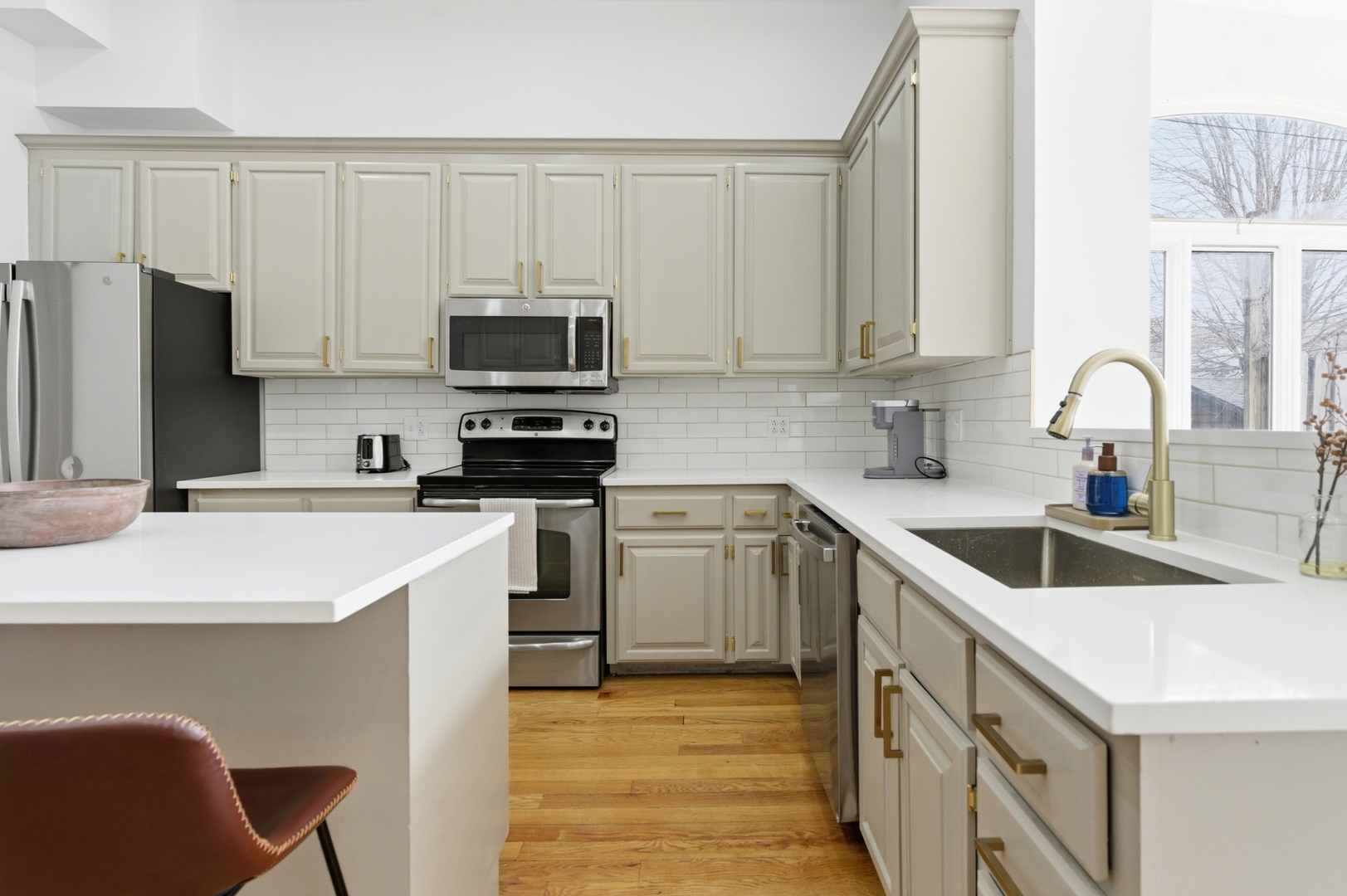 835 S Claremont Avenue, Chicago, IL 60612