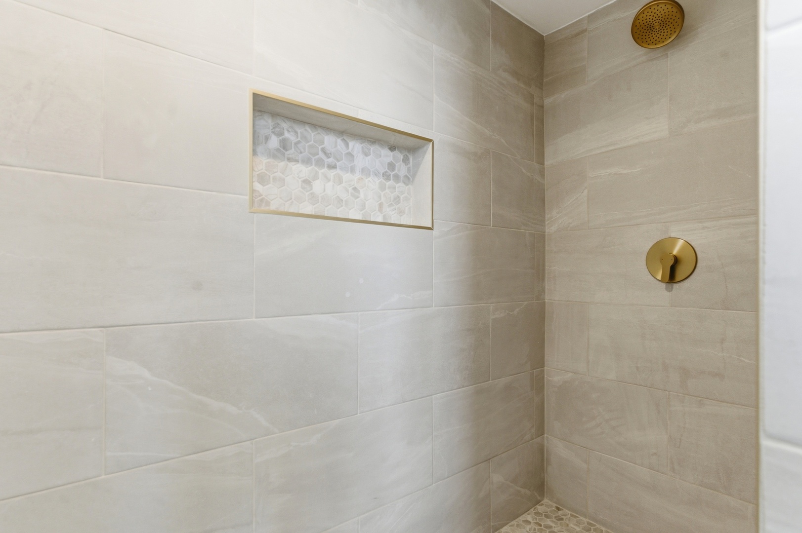 835 S Claremont Avenue, Chicago, IL 60612