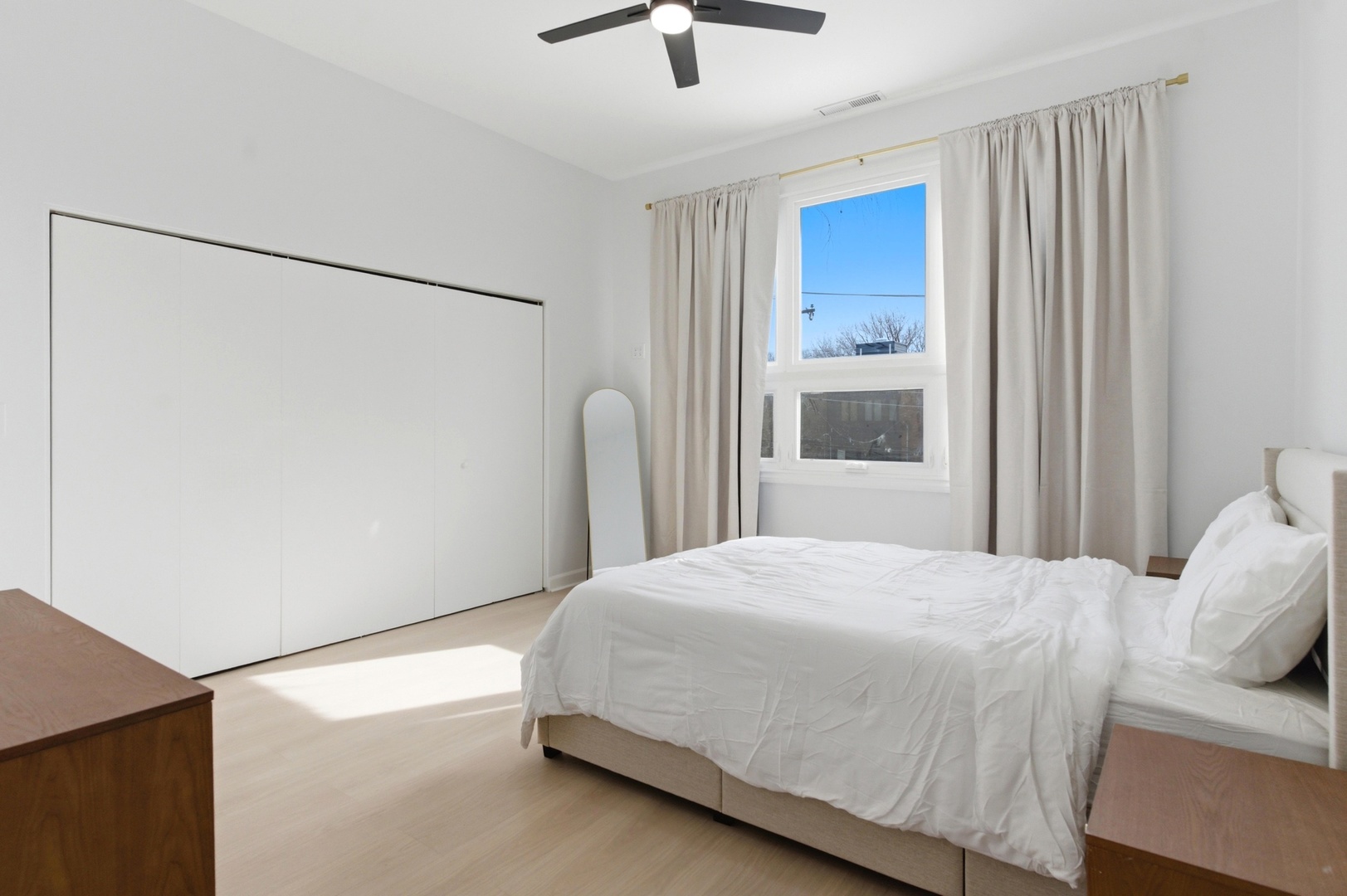 835 S Claremont Avenue, Chicago, IL 60612