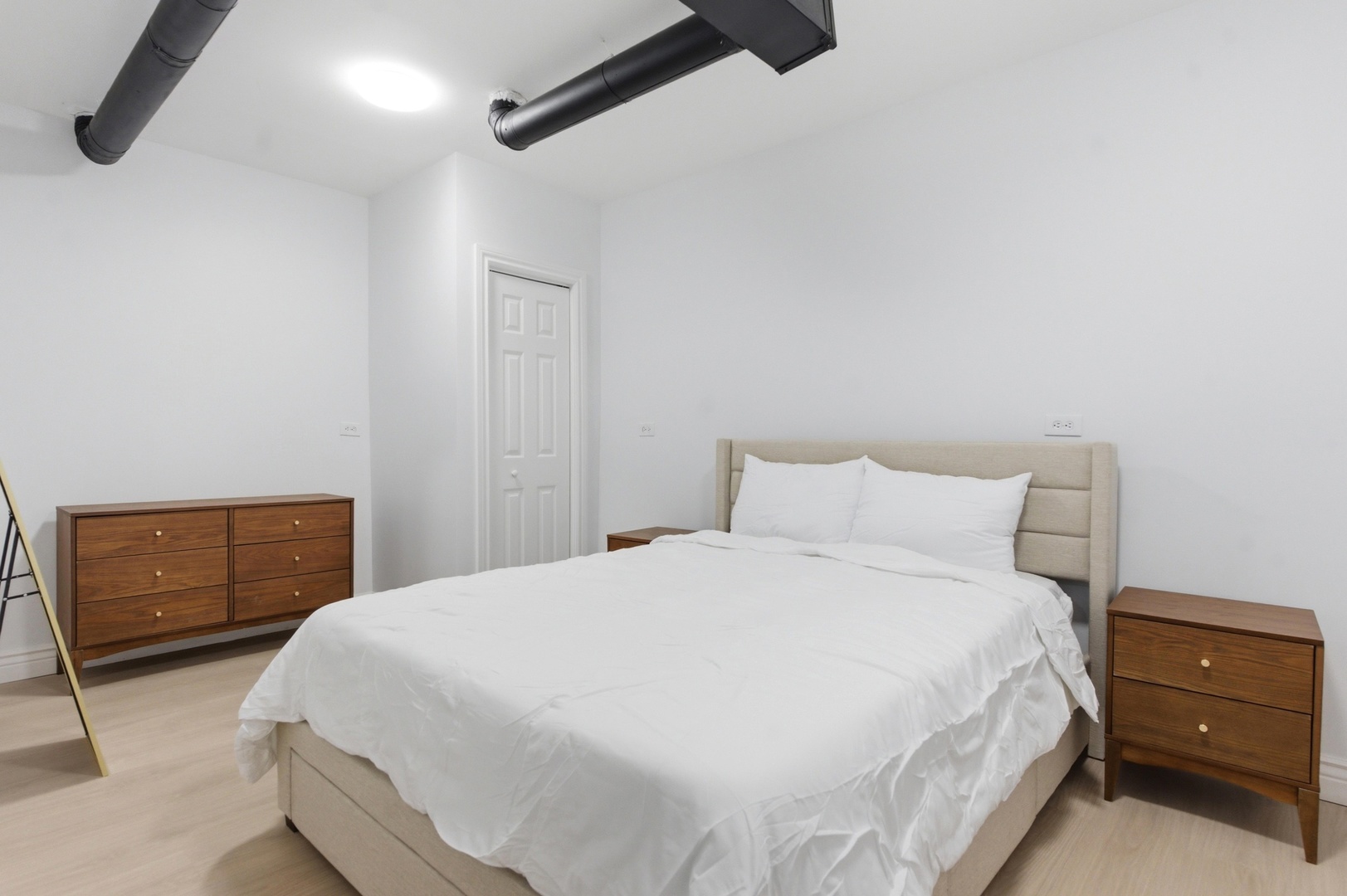 835 S Claremont Avenue, Chicago, IL 60612