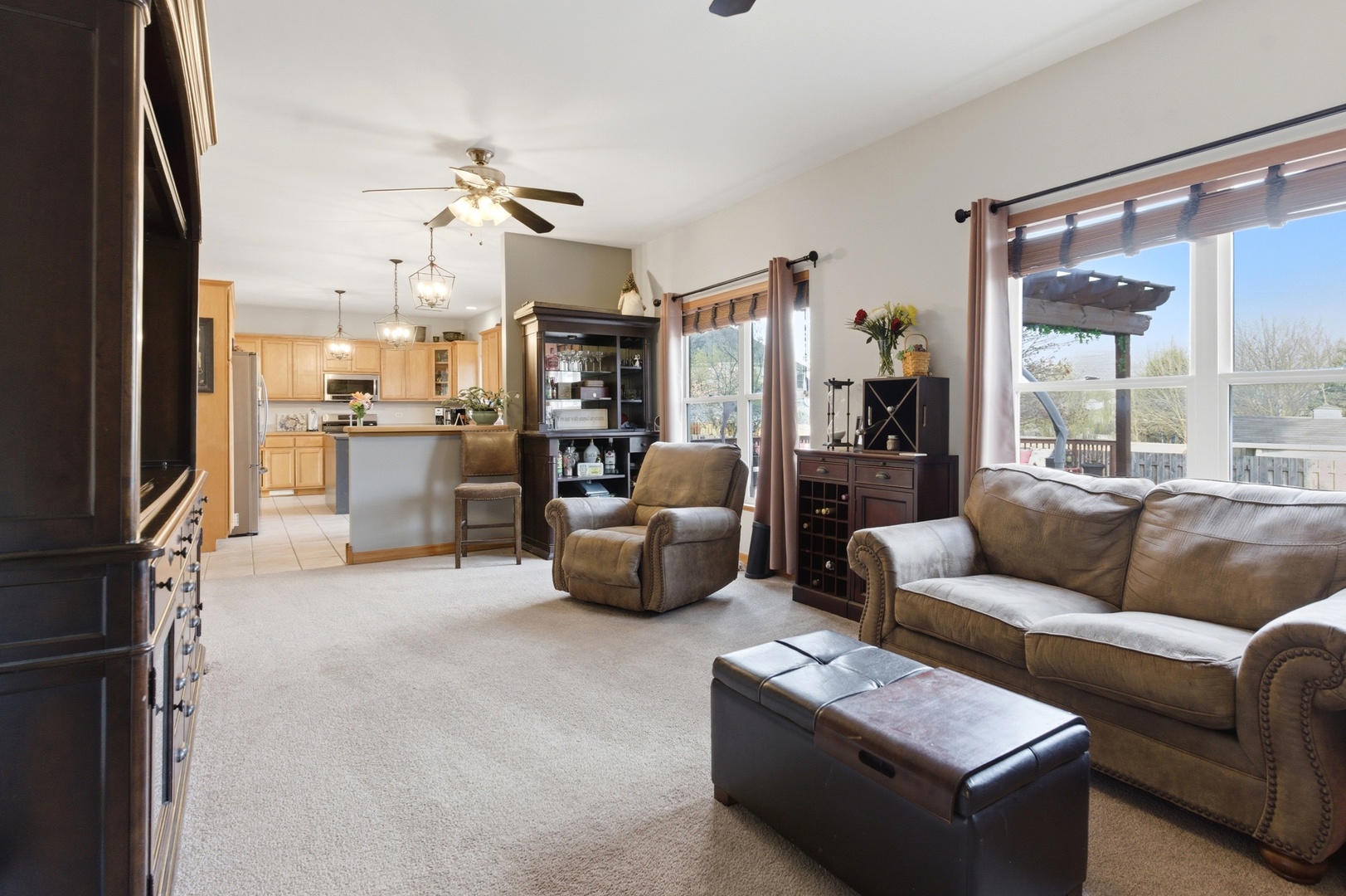 398 Essex Drive, Oswego, IL 60543