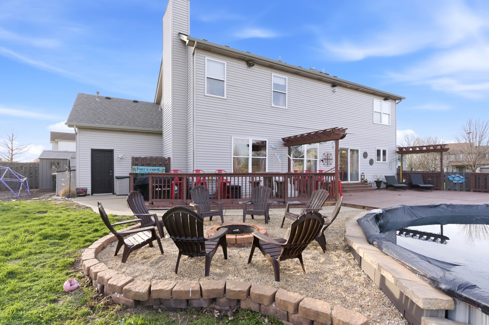 398 Essex Drive, Oswego, IL 60543