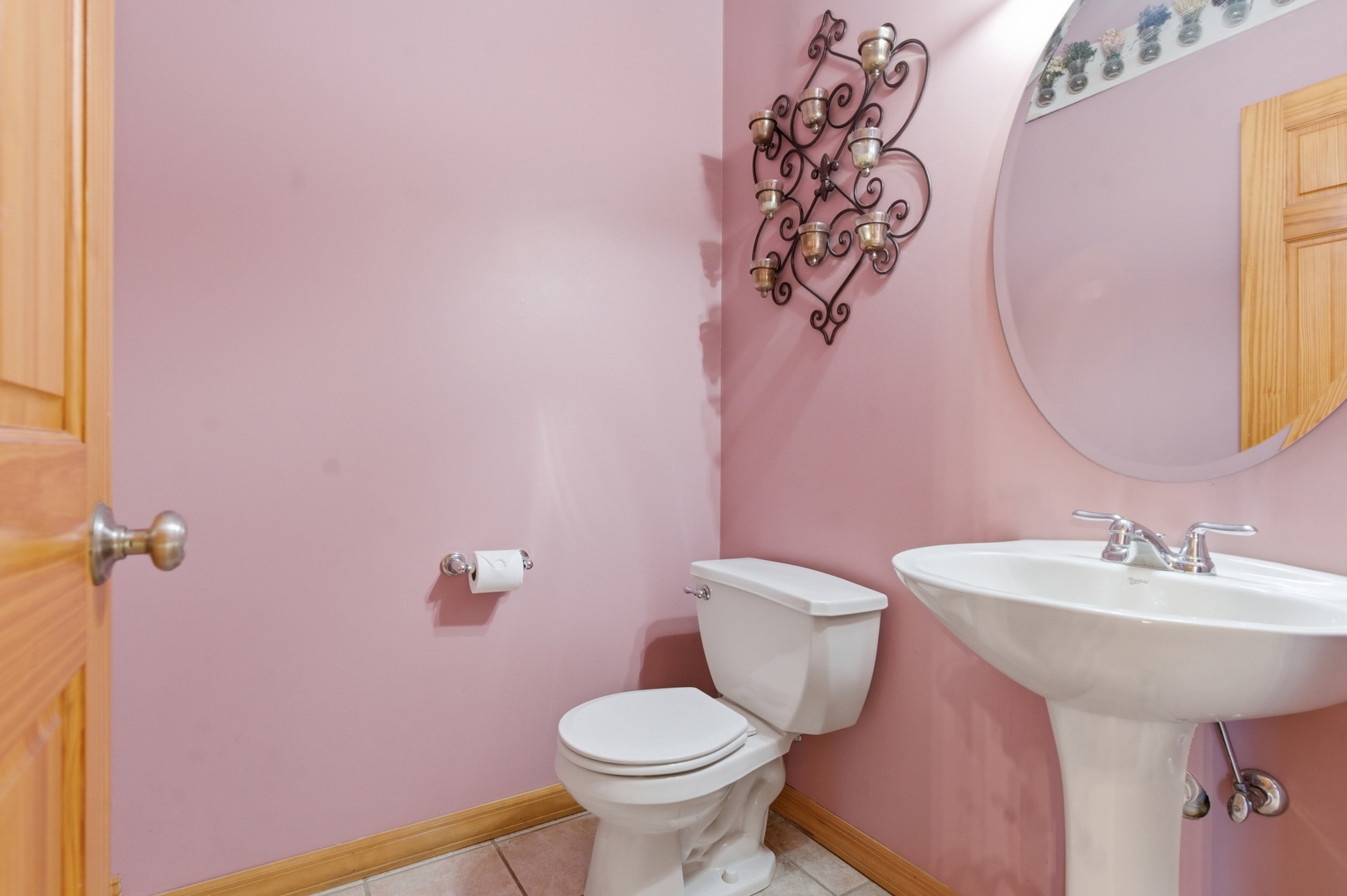 398 Essex Drive, Oswego, IL 60543