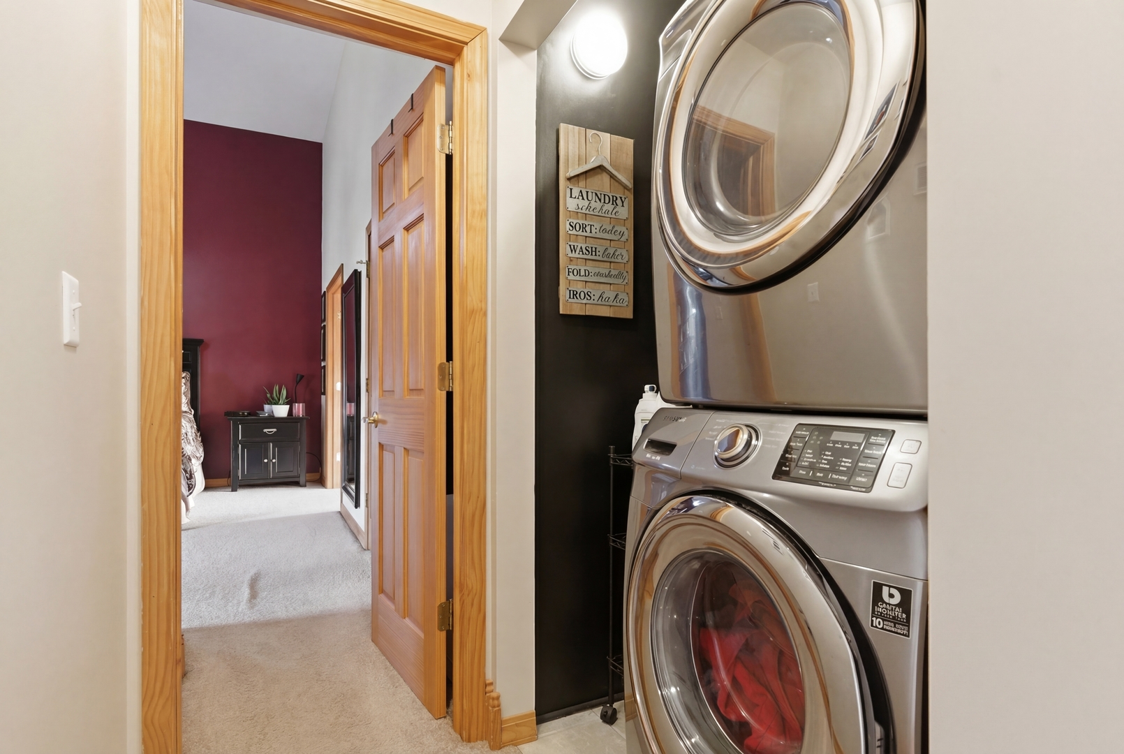 398 Essex Drive, Oswego, IL 60543