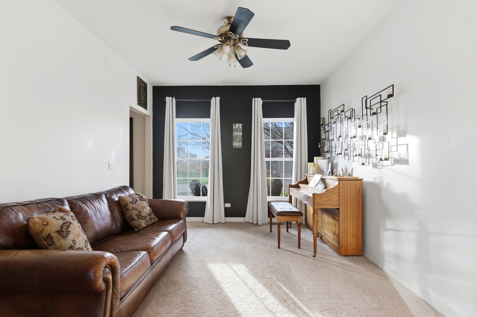 398 Essex Drive, Oswego, IL 60543