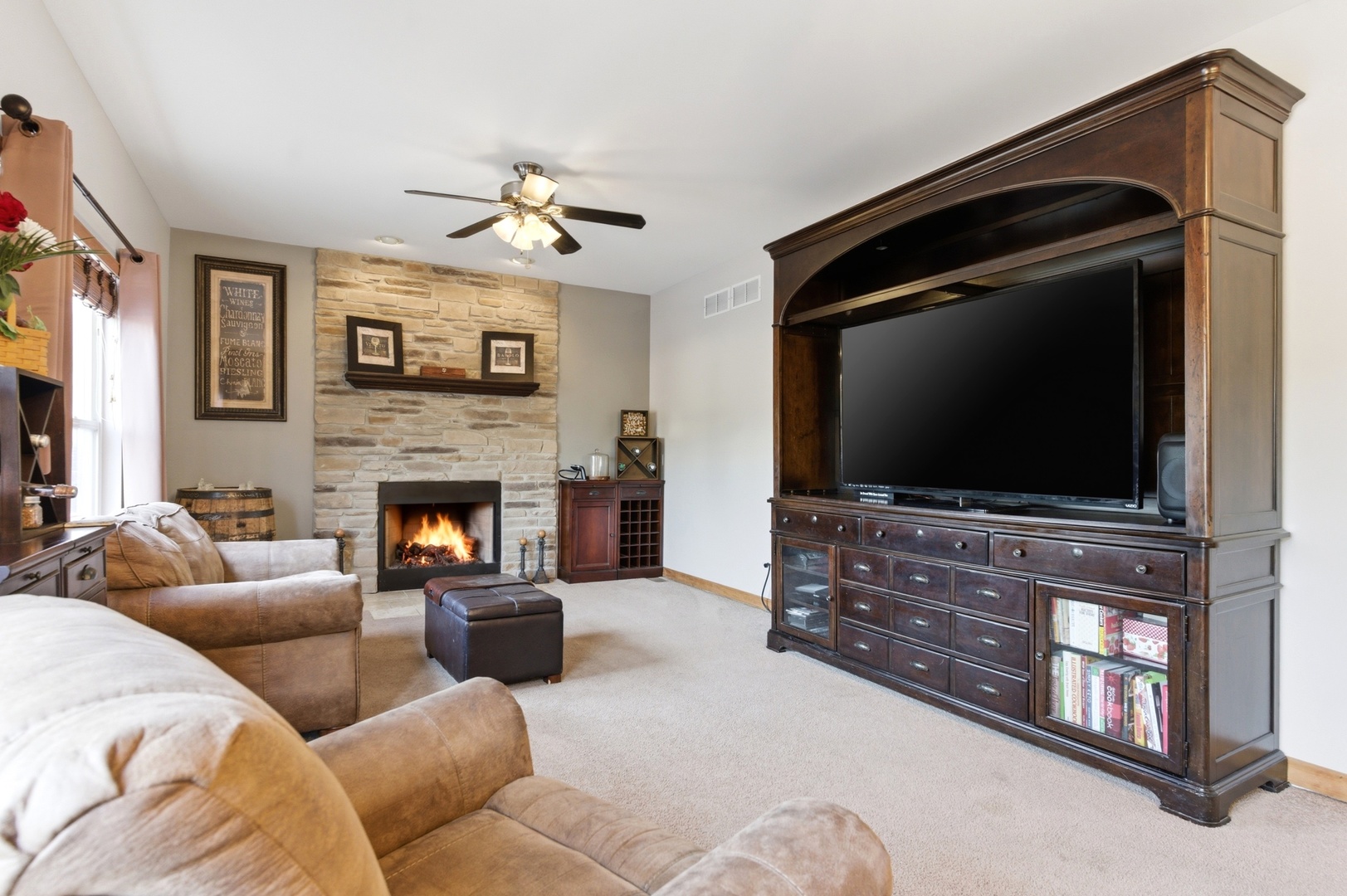 398 Essex Drive, Oswego, IL 60543