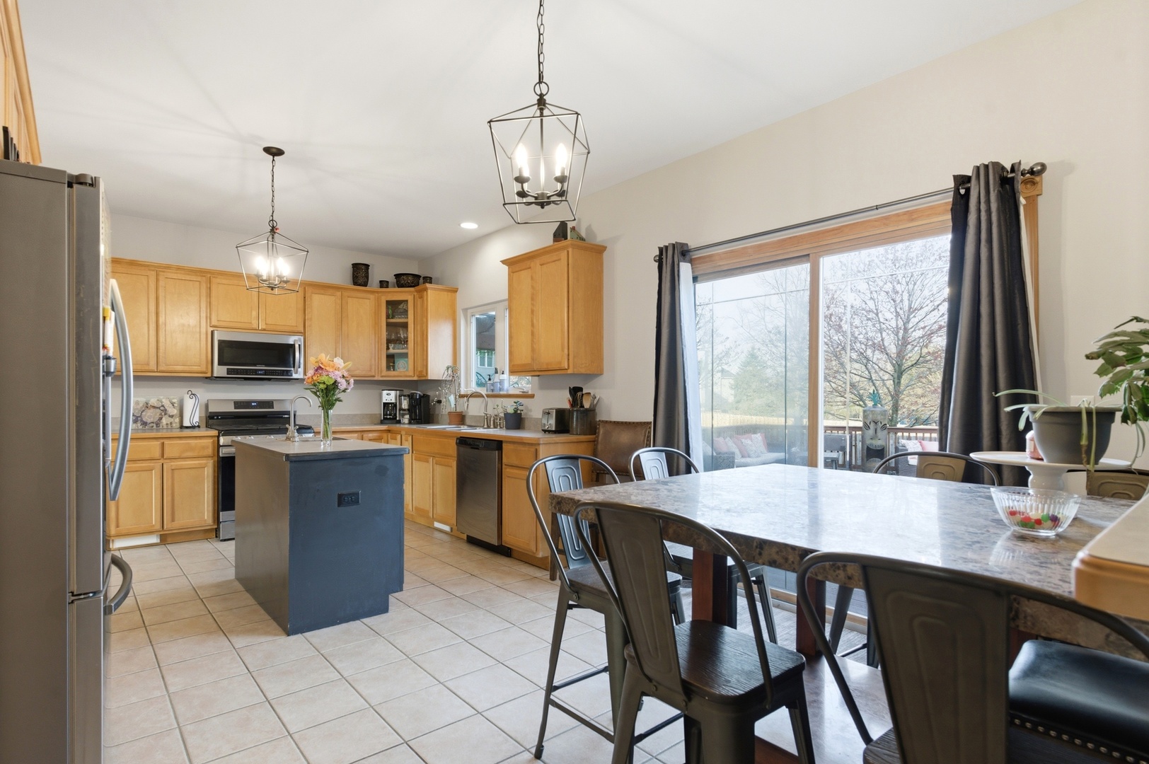 398 Essex Drive, Oswego, IL 60543