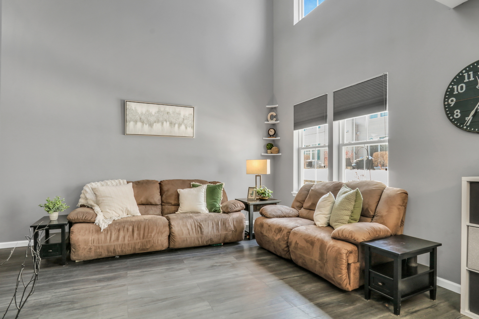 2904 Falling Waters Drive #2904, Lindenhurst, IL 60046