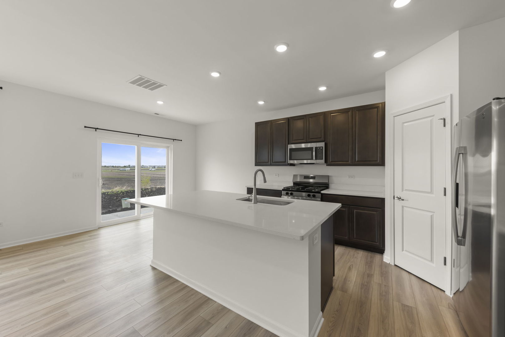 25734 W Wakefield Drive, Plainfield, IL 60544