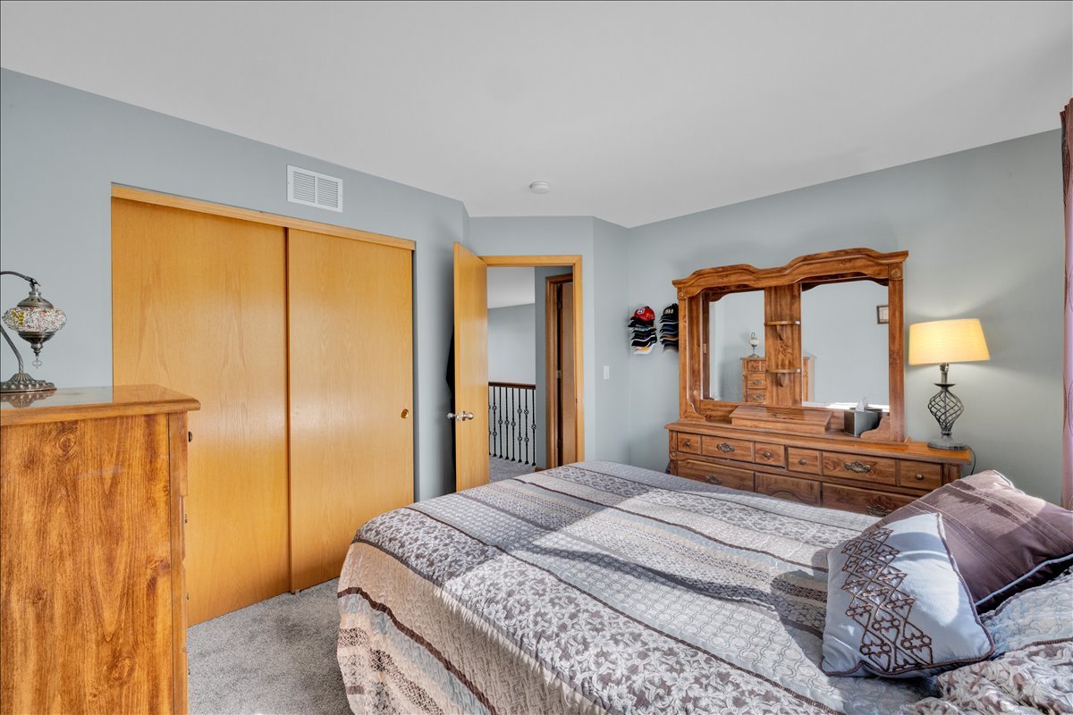 263 Nicole Drive #A, South Elgin, IL 60177