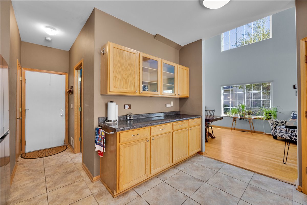 263 Nicole Drive #A, South Elgin, IL 60177